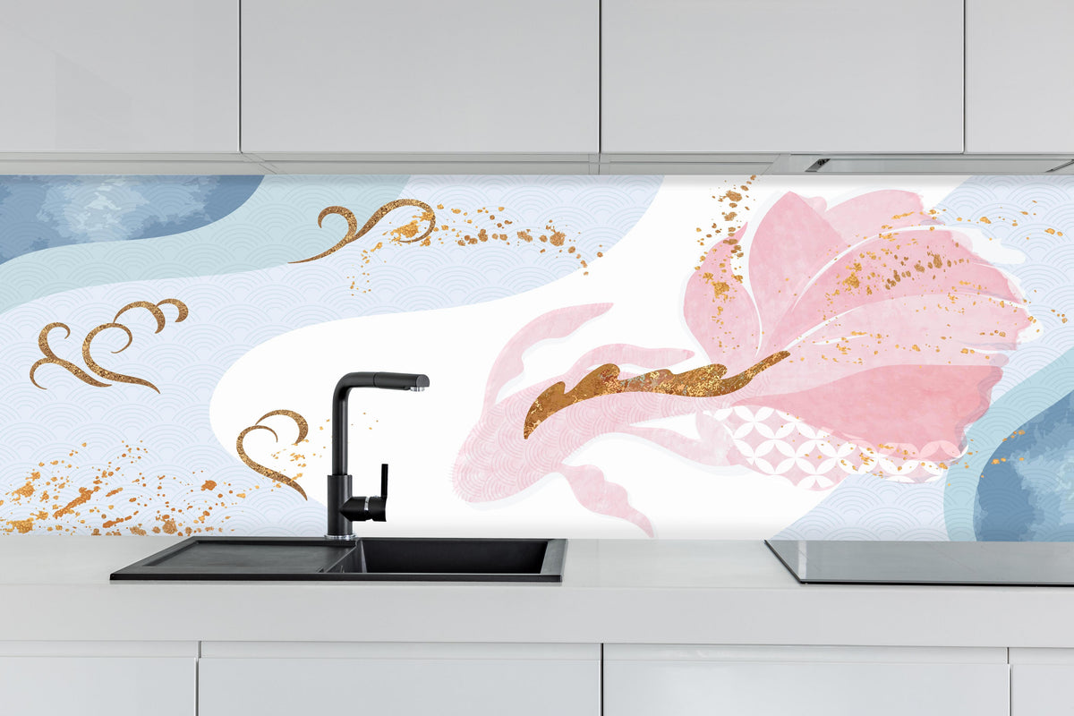 Küche - Zartes Pastell-Floral mit goldenen Details hinter weißen Hochglanz-Küchenregalen und schwarzem Wasserhahn