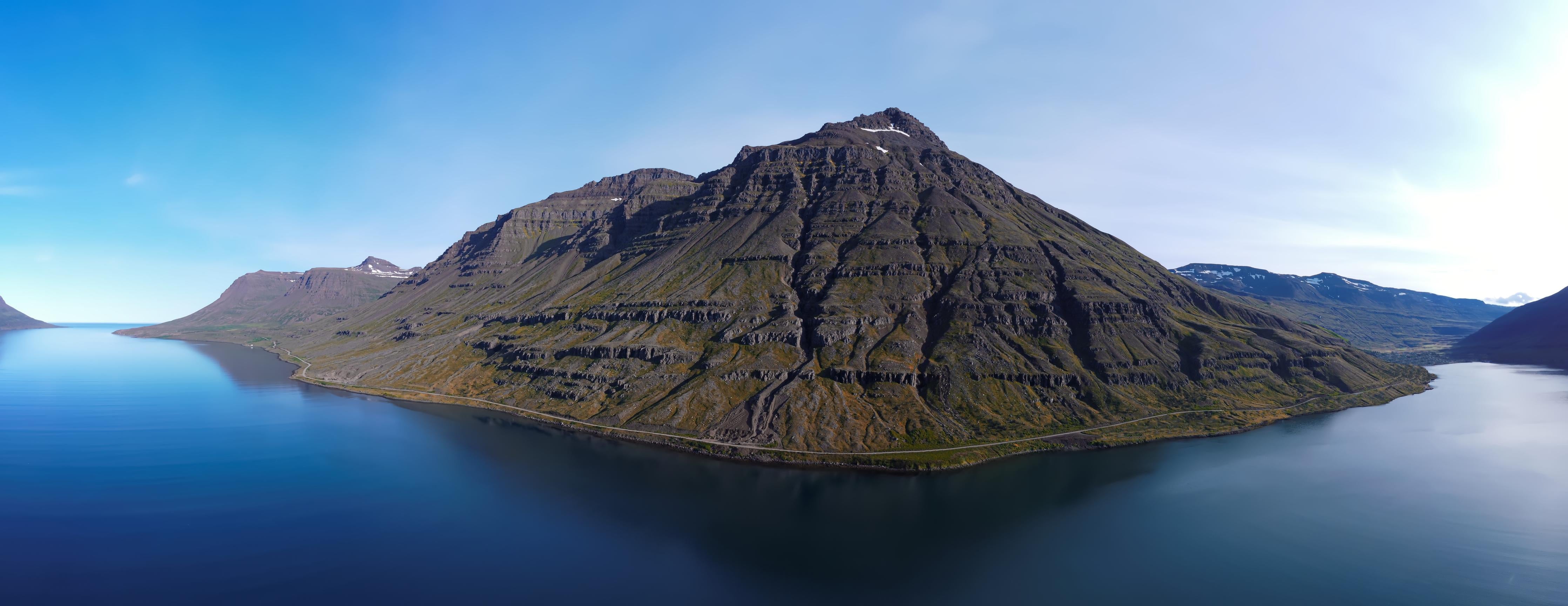 Küchenrückwand-luftbildpanorama in den isländischen ostfjorden