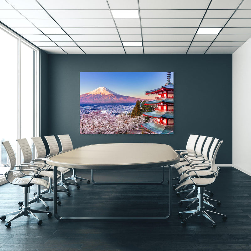 Office Poster  - Anziehender Anblick auf Berg Fuji an blauer Wand in einem Besprechungsraum