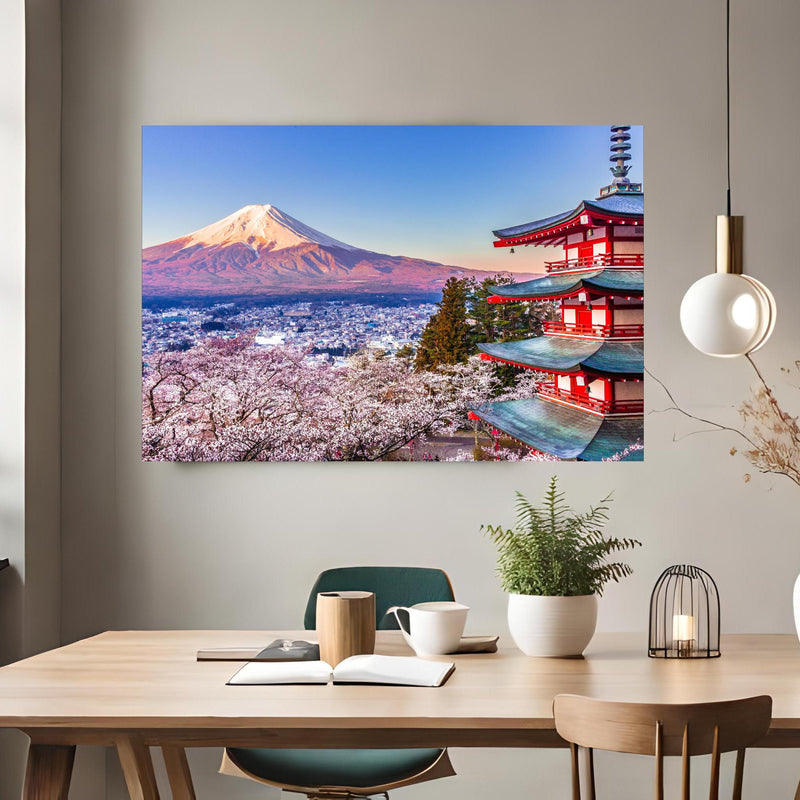 Office Poster  - Anziehender Anblick auf Berg Fuji über klassischem Holztisch mit runder Vase - rechteckig