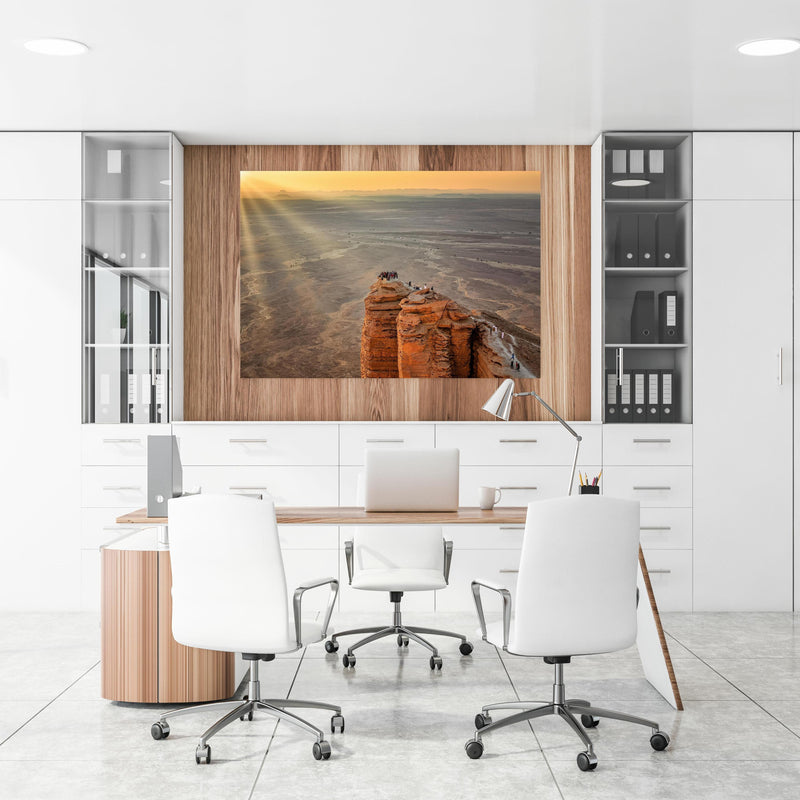 Office Poster  - Arabien Edge of the World an einer Holzwand hängend im Büroraum
Office Poster  - Arabien Edge of the World an einer Holzwand hängend im Büroraum