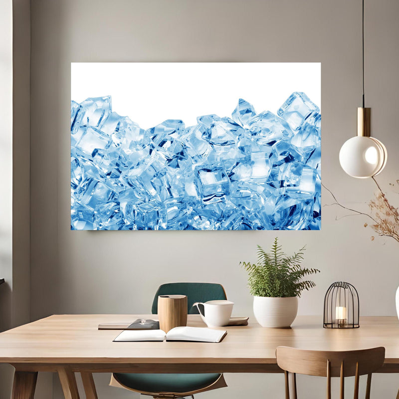 Office Poster  - Blau kristallklarer Eiswürfel über klassischem Holztisch mit runder Vase - rechteckig