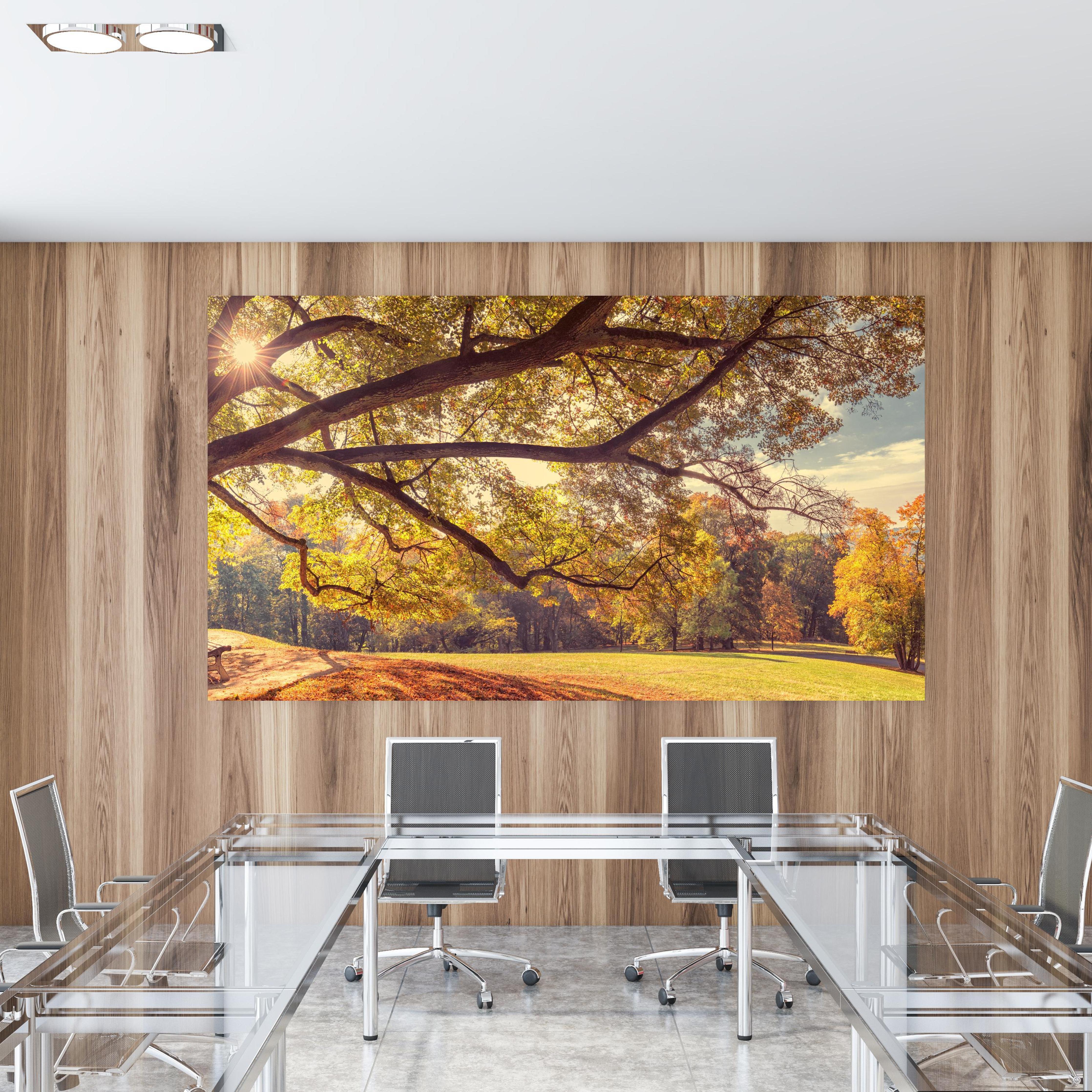 Office Poster  - Coburg Hofgarten - Oberfranken in einem Konferenzraum mit Glastisch und Holzwand