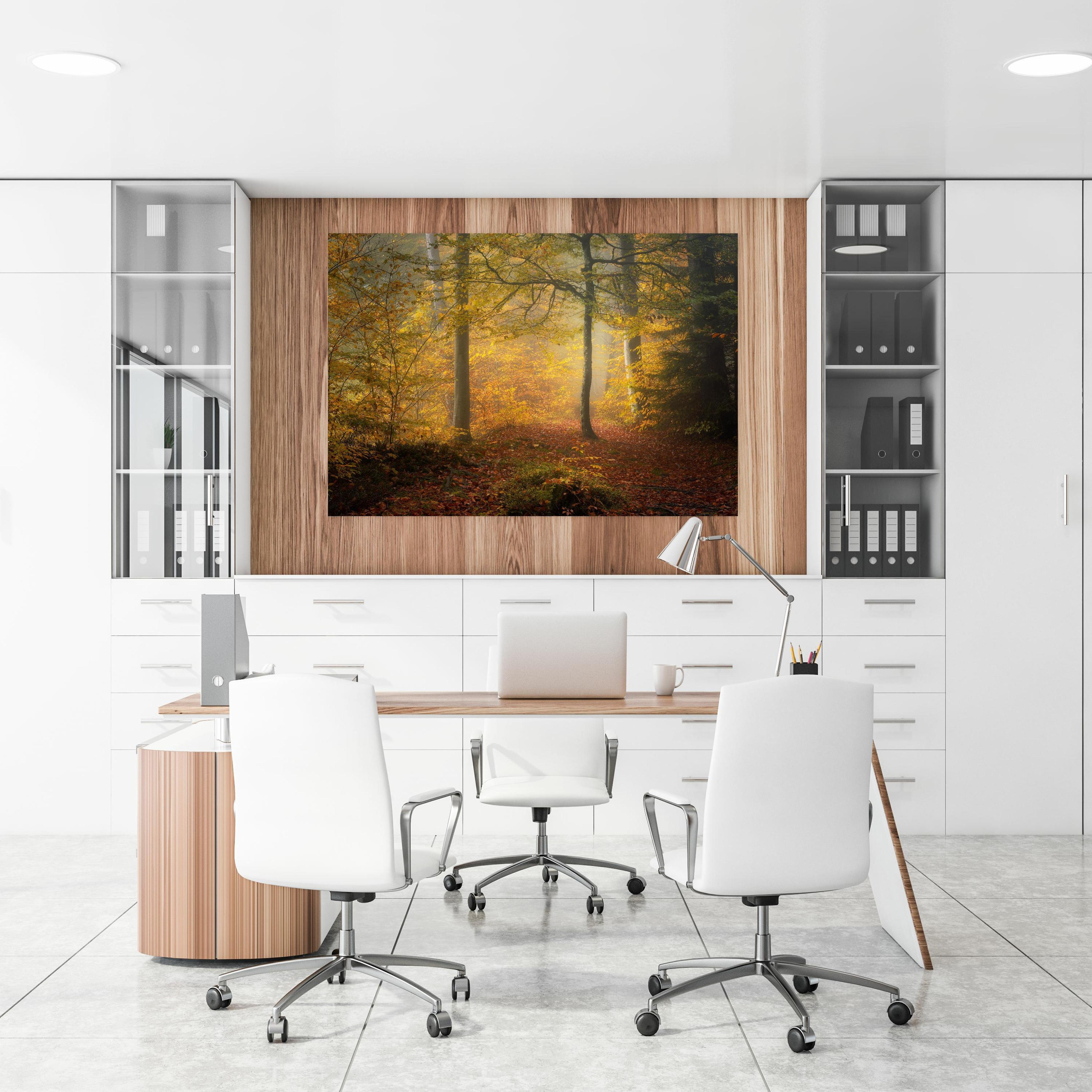 Office Poster  - Laub im Wald an einer Holzwand hängend im Büroraum
Office Poster  - Laub im Wald an einer Holzwand hängend im Büroraum