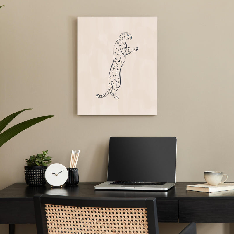 Office Poster  - Leopard - Einfache Zeichnung über minimalistischem Schreibtisch mit kleinem Wecker