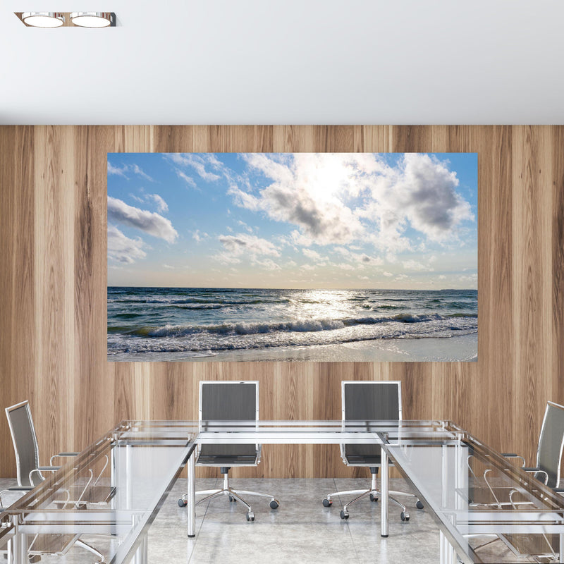 Office Poster  - Lübecker Bucht an der Ostsee in einem Konferenzraum mit Glastisch und Holzwand