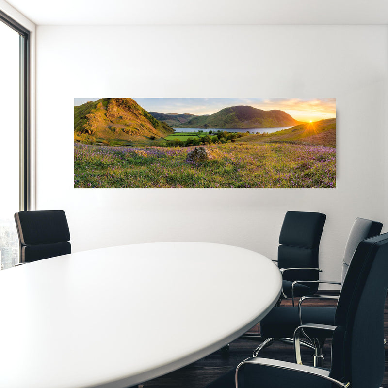 Office Poster  - Schöner Sonnenuntergang bei Rannerdale Knots in einem Konferenzraum hinter weißem ovalem Tisch