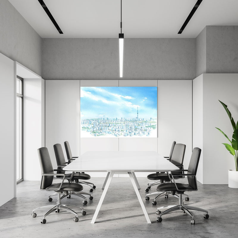 Office Poster  - Tokyo Sky Tree Aquarellmalerei in einem Konferenzraum an weißer Wand hängend