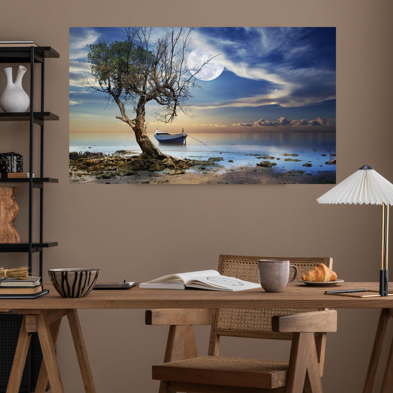 Office Poster  - einsamer Baum am Strand über poliertem Holztisch mit stilvoller Lampe - rechteckig