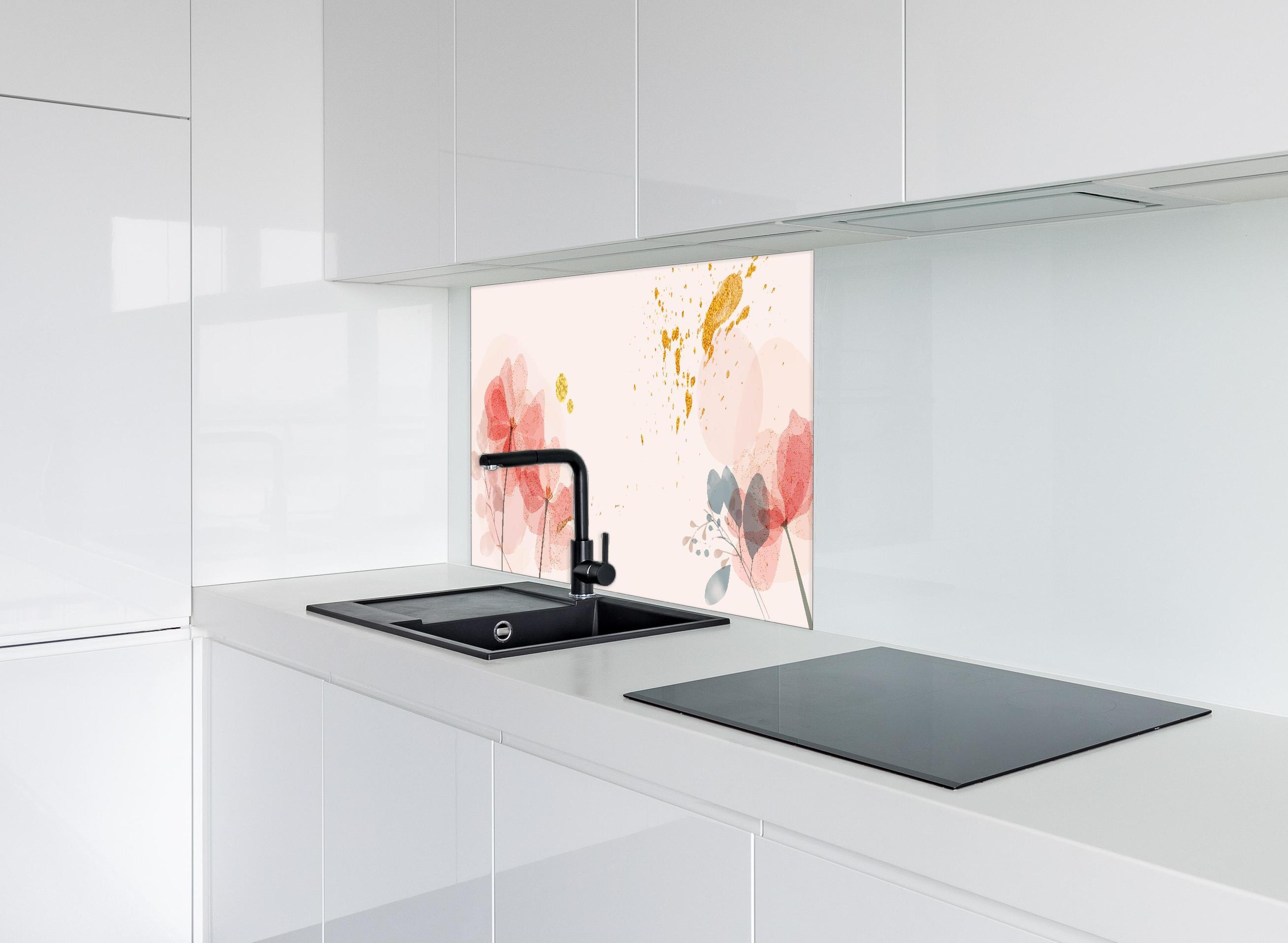 Spritzschutz - Abstrakte Aquarell Blütenillustration hinter einem Cerankochfeld zwischen Holz-Kochutensilien
