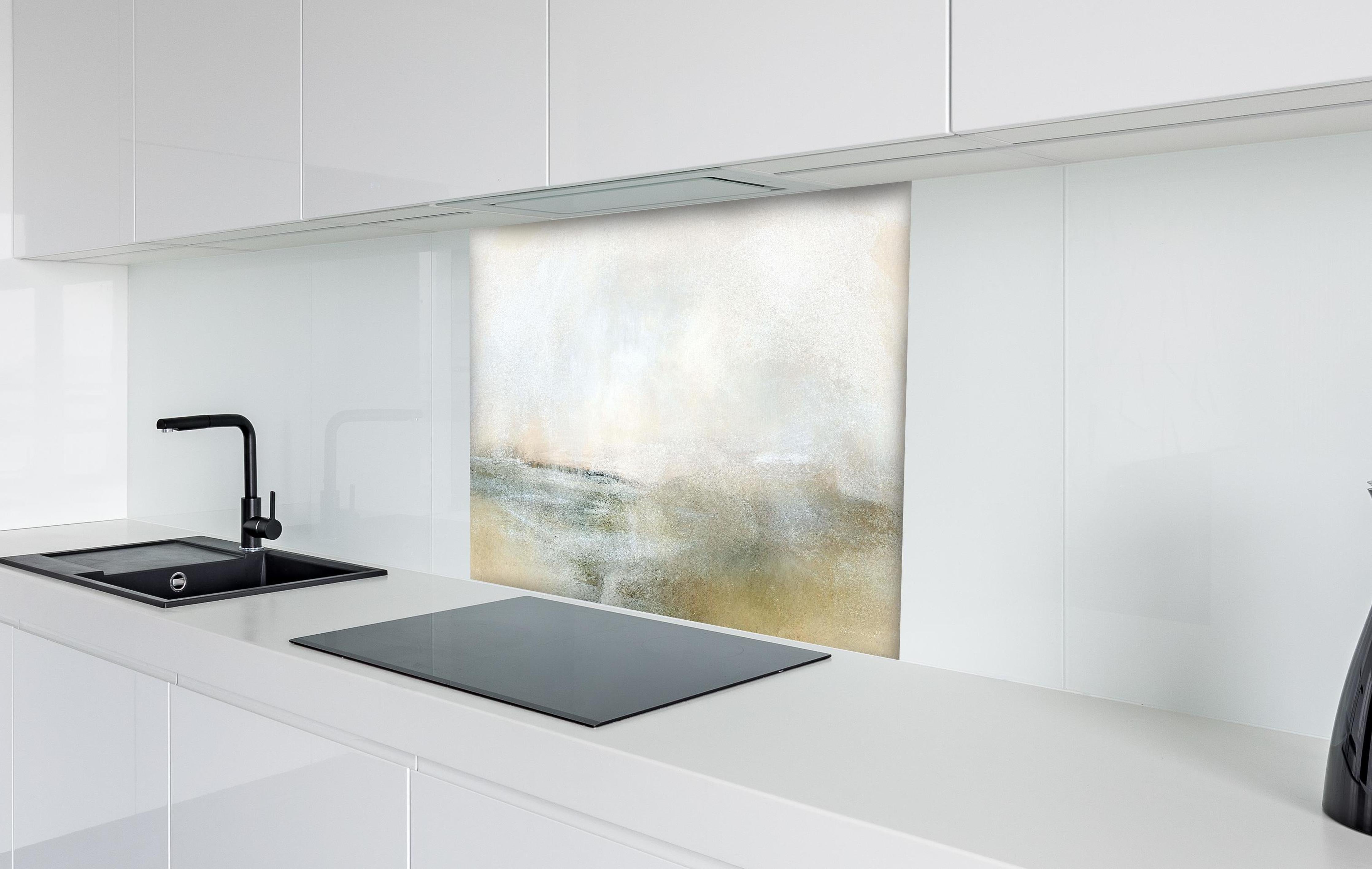 Spritzschutz - Abstrakte Grafik - Öl Farben hinter einem Cerankochfeld zwischen Holz-Kochutensilien
