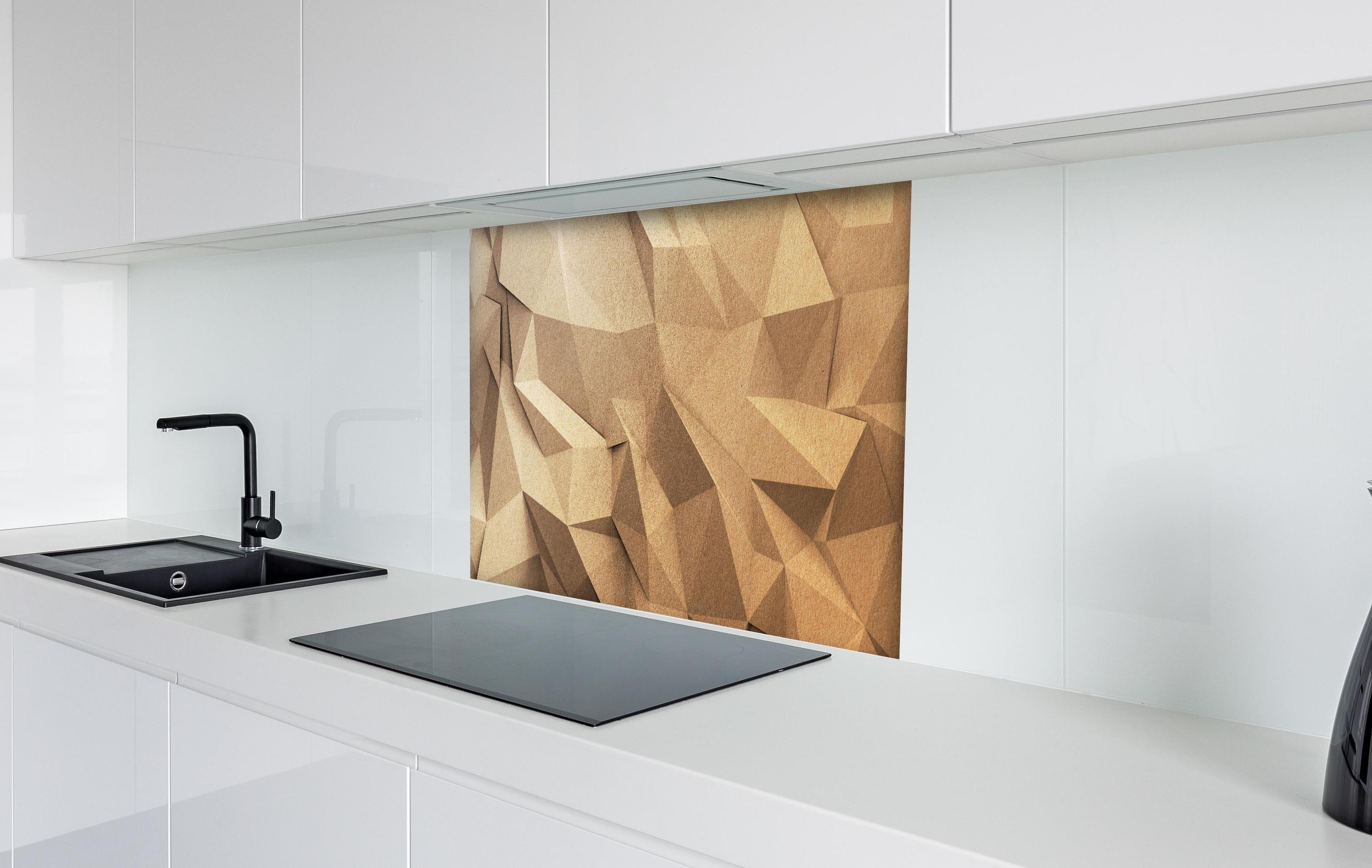 Spritzschutz - Abstraktes Polygon Handwerk hinter einem Cerankochfeld zwischen Holz-Kochutensilien
