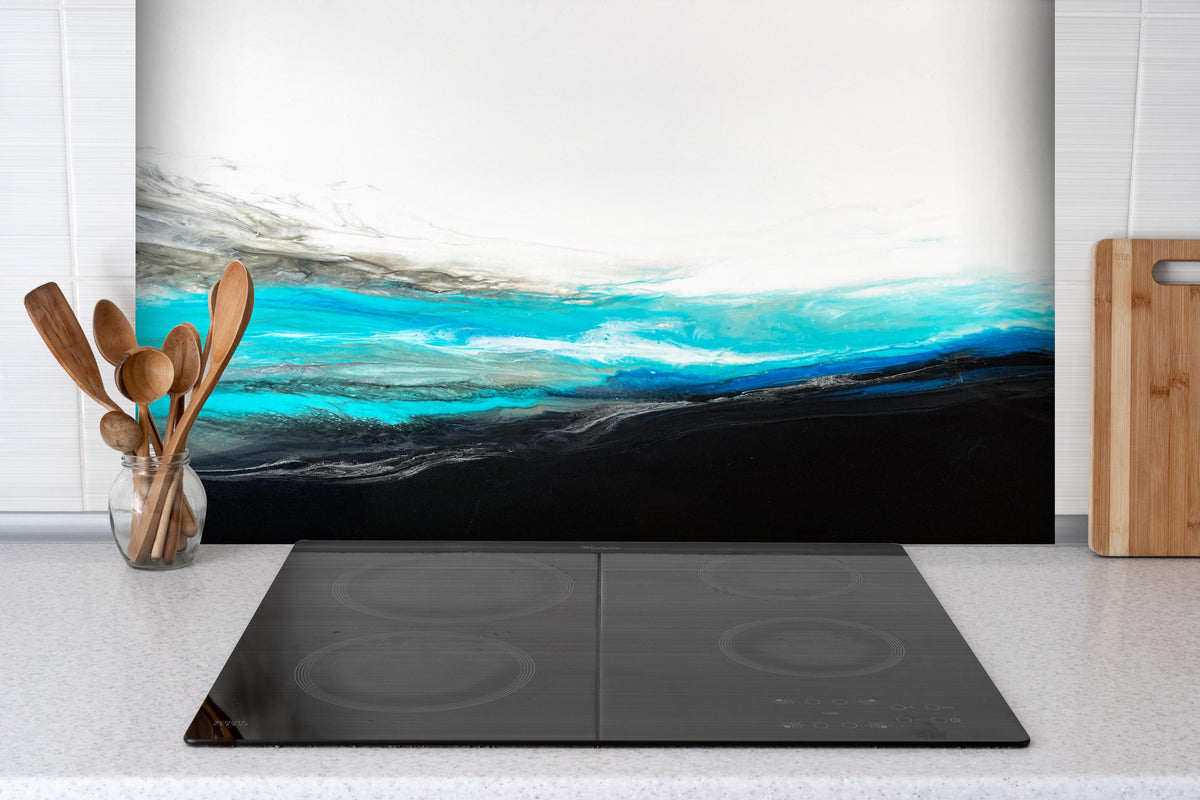 Spritzschutz - Acryl Gemälde - Wellen  hinter einem Cerankochfeld zwischen Holz-Kochutensilien
