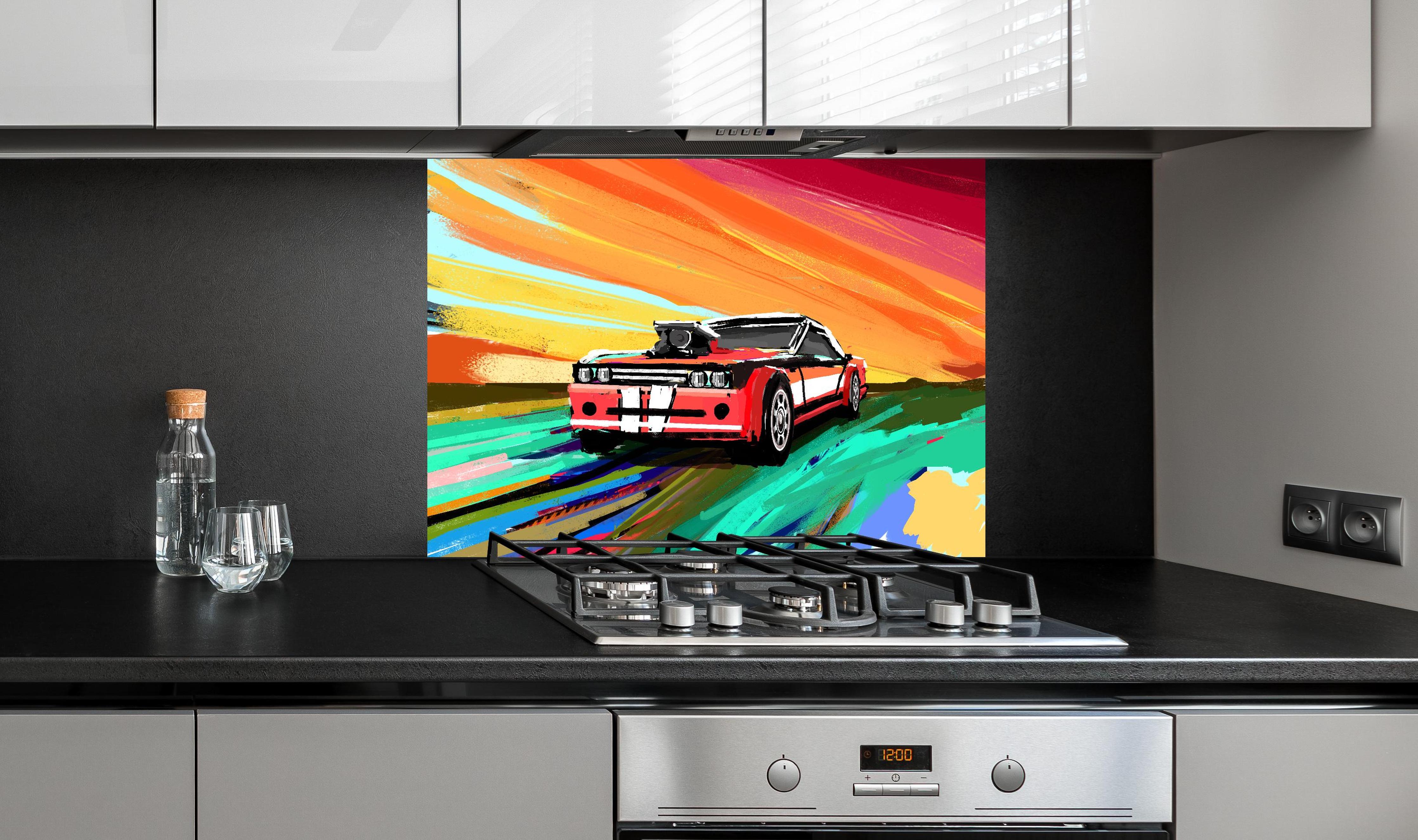 Spritzschutz - Amerikanisches 70er-Jahre-Muscle-Car Gemälde hinter einem Cerankochfeld zwischen Holz-Kochutensilien

