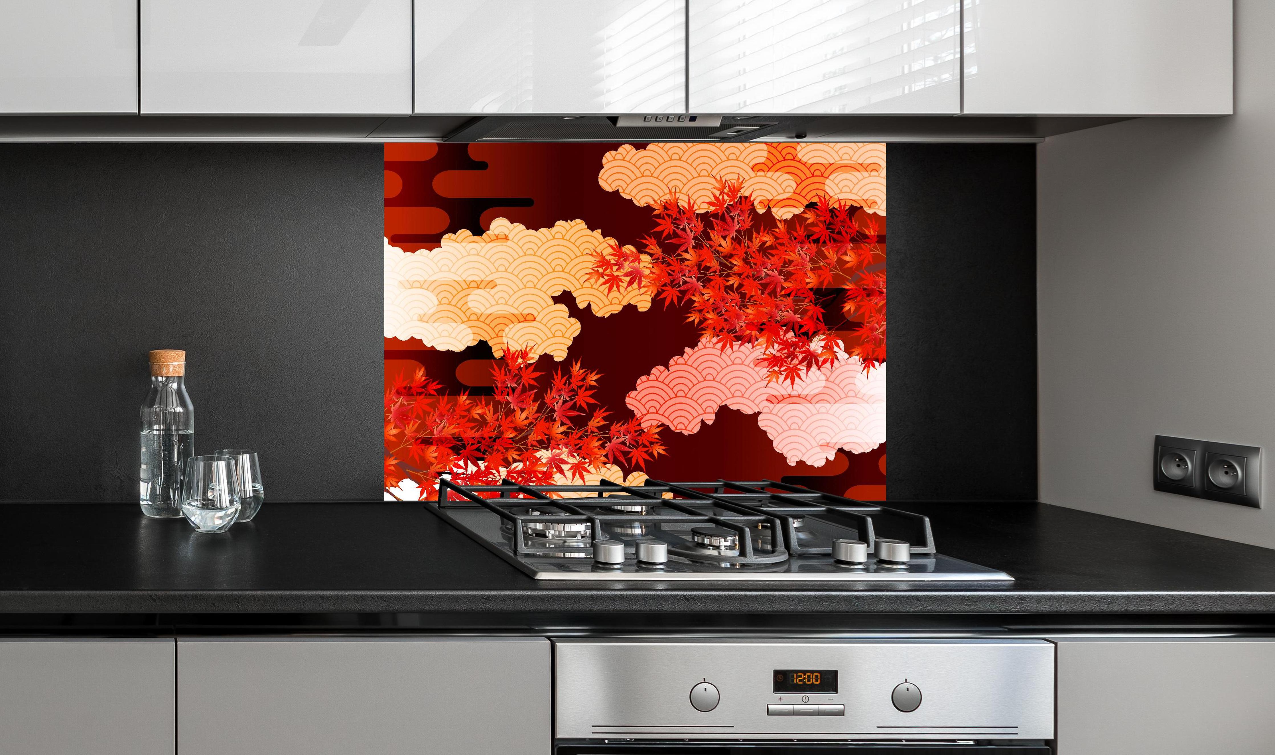 Spritzschutz - Ästhetische Herbstlaub- und Wolkenillustration hinter einem Cerankochfeld zwischen Holz-Kochutensilien
