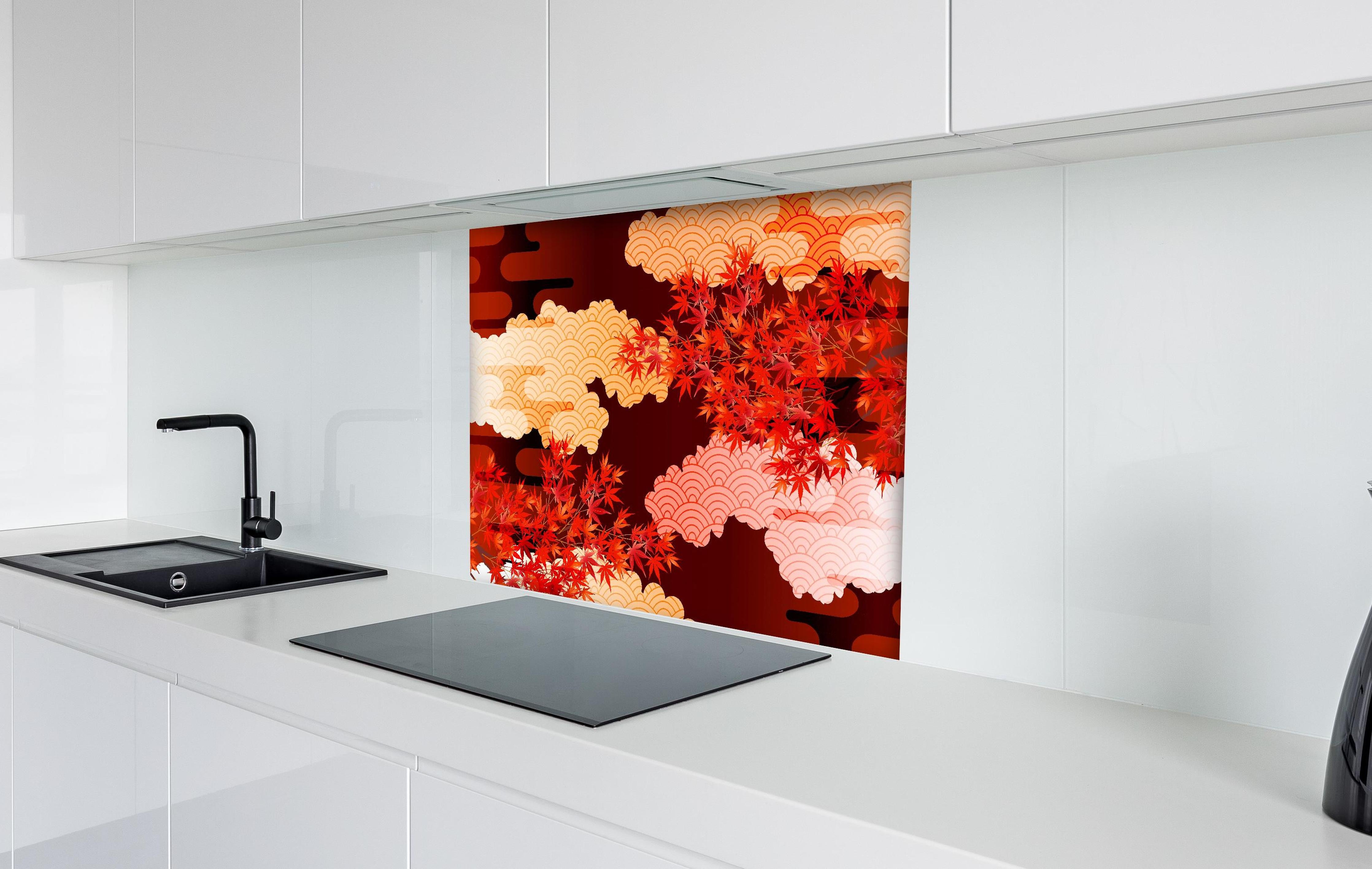 Spritzschutz - Ästhetische Herbstlaub- und Wolkenillustration hinter einem Cerankochfeld zwischen Holz-Kochutensilien
