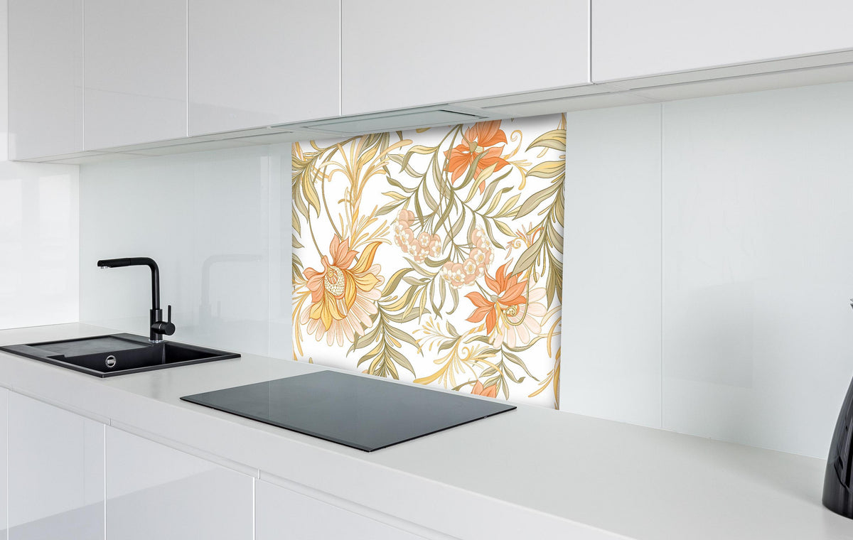 Spritzschutz - Blumenmuster in sanften Pastelltönen Wandbild hinter einem Cerankochfeld zwischen Holz-Kochutensilien
