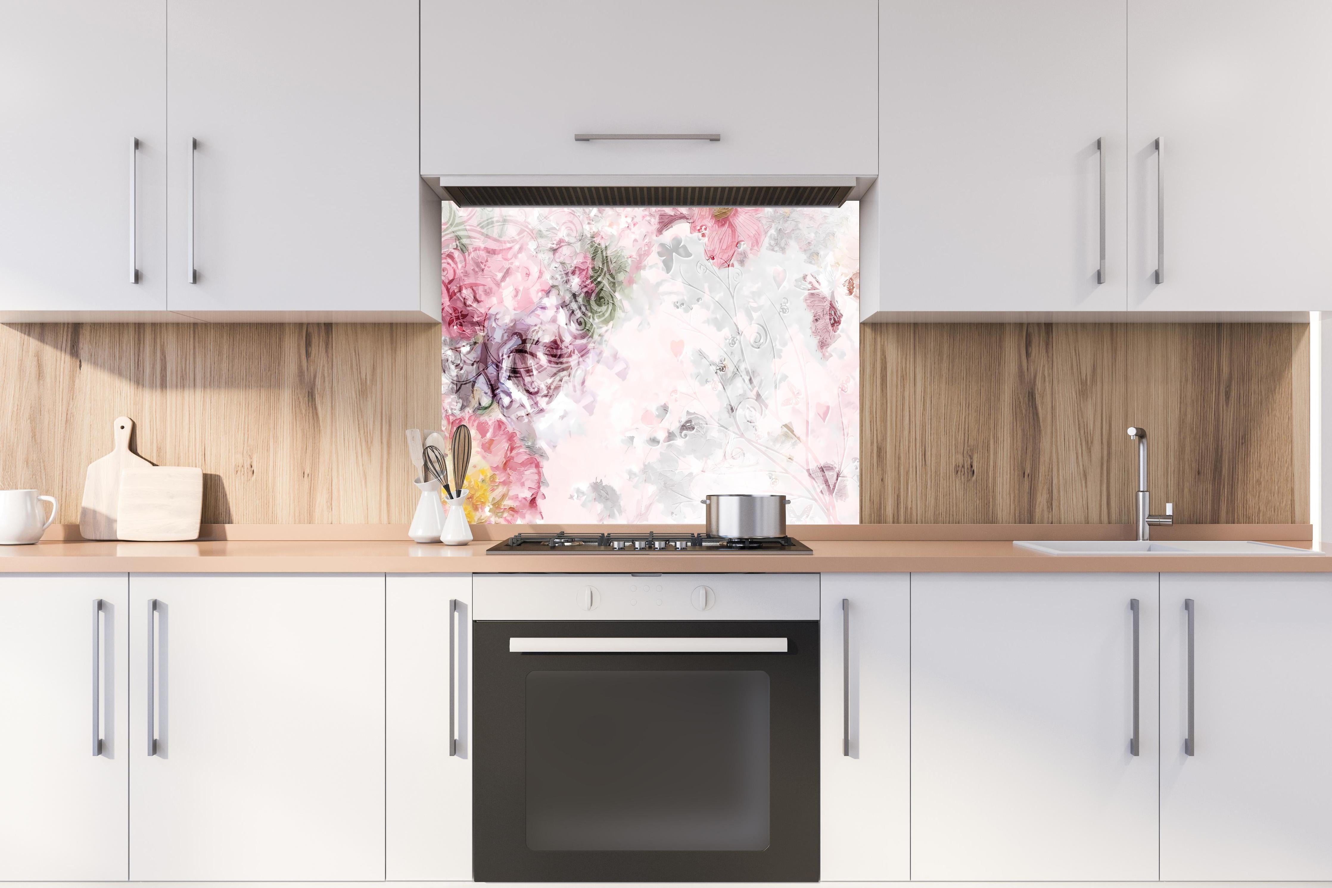 Spritzschutz - Bunte Blumen - Pastell Farben hinter einem Cerankochfeld zwischen Holz-Kochutensilien
