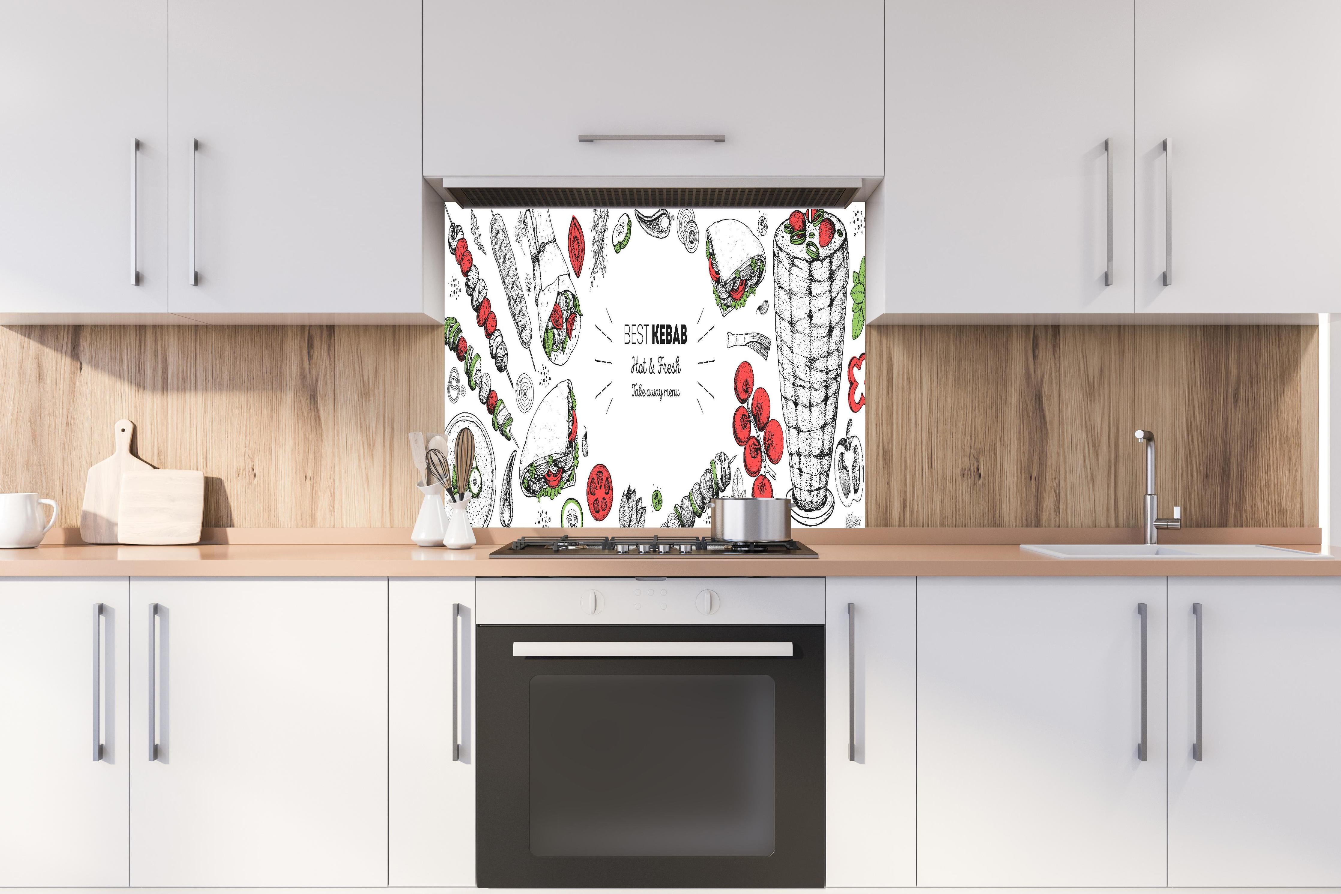 Spritzschutz - Frisches Kebab Design mit Gemüseillustration hinter einem Cerankochfeld zwischen Holz-Kochutensilien
