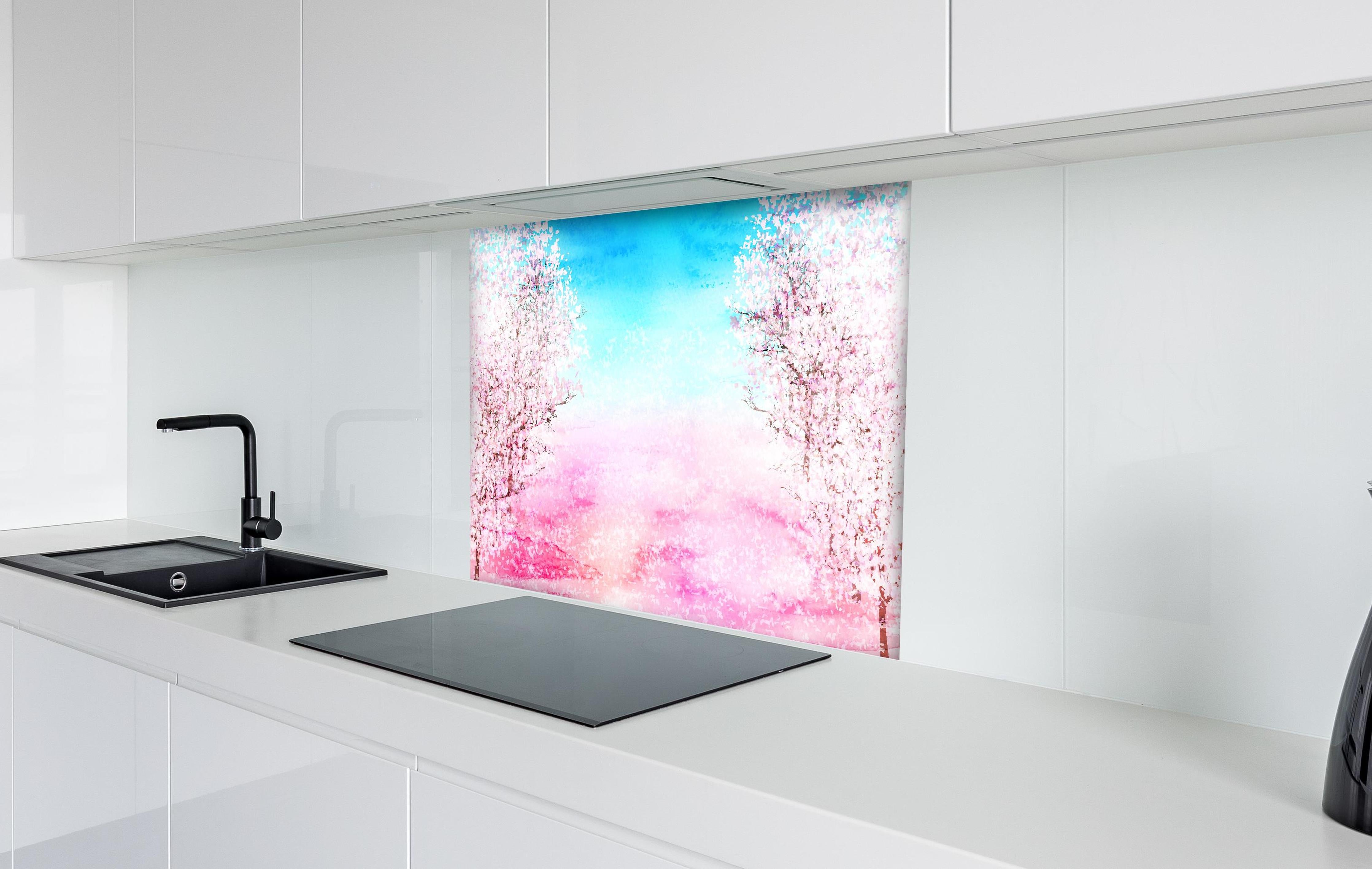 Spritzschutz - Frühlingsbaum Aquarell Rosa-Blau hinter einem Cerankochfeld zwischen Holz-Kochutensilien
