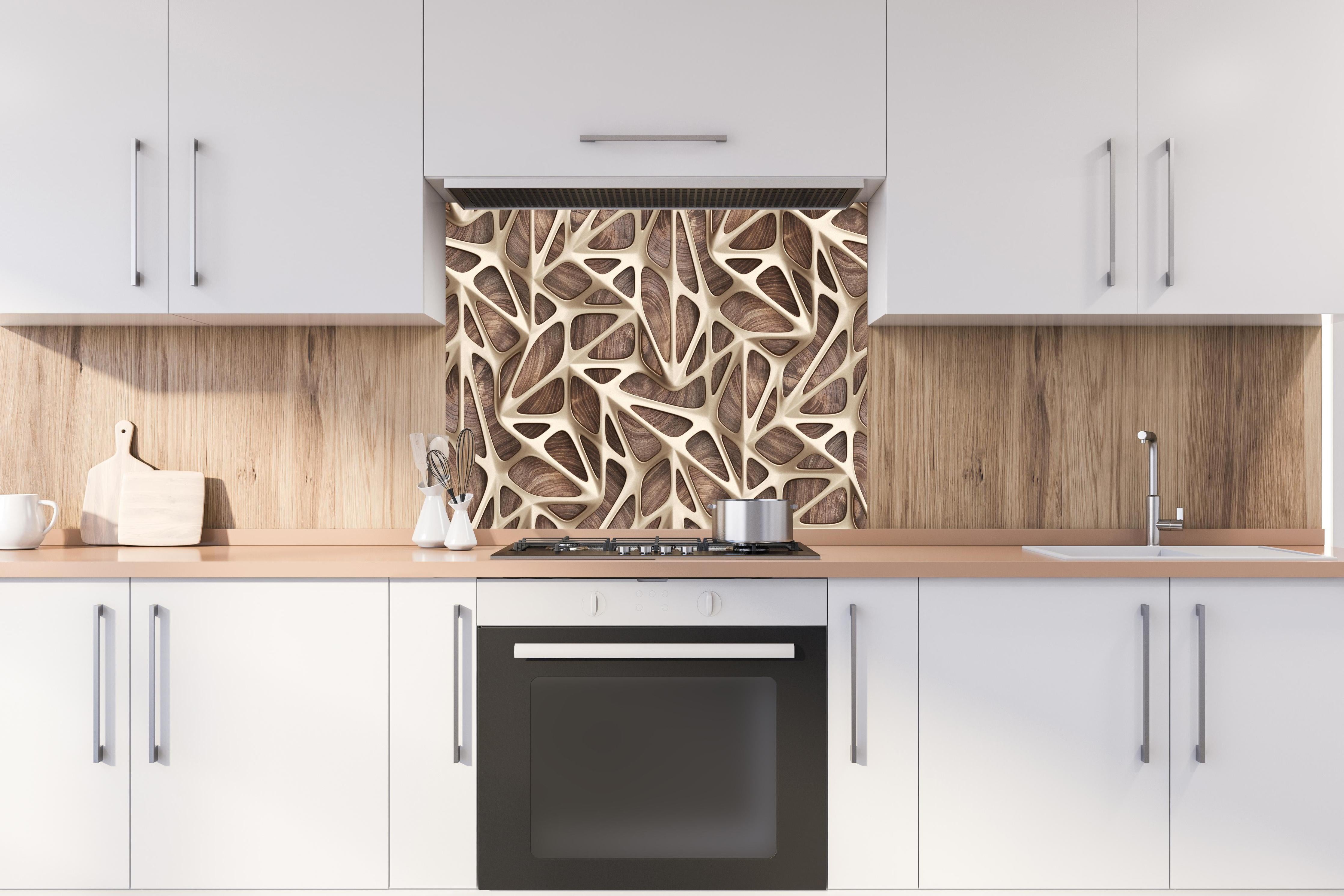 Spritzschutz - Gräuliches Gitter Muster  hinter einem Cerankochfeld zwischen Holz-Kochutensilien
