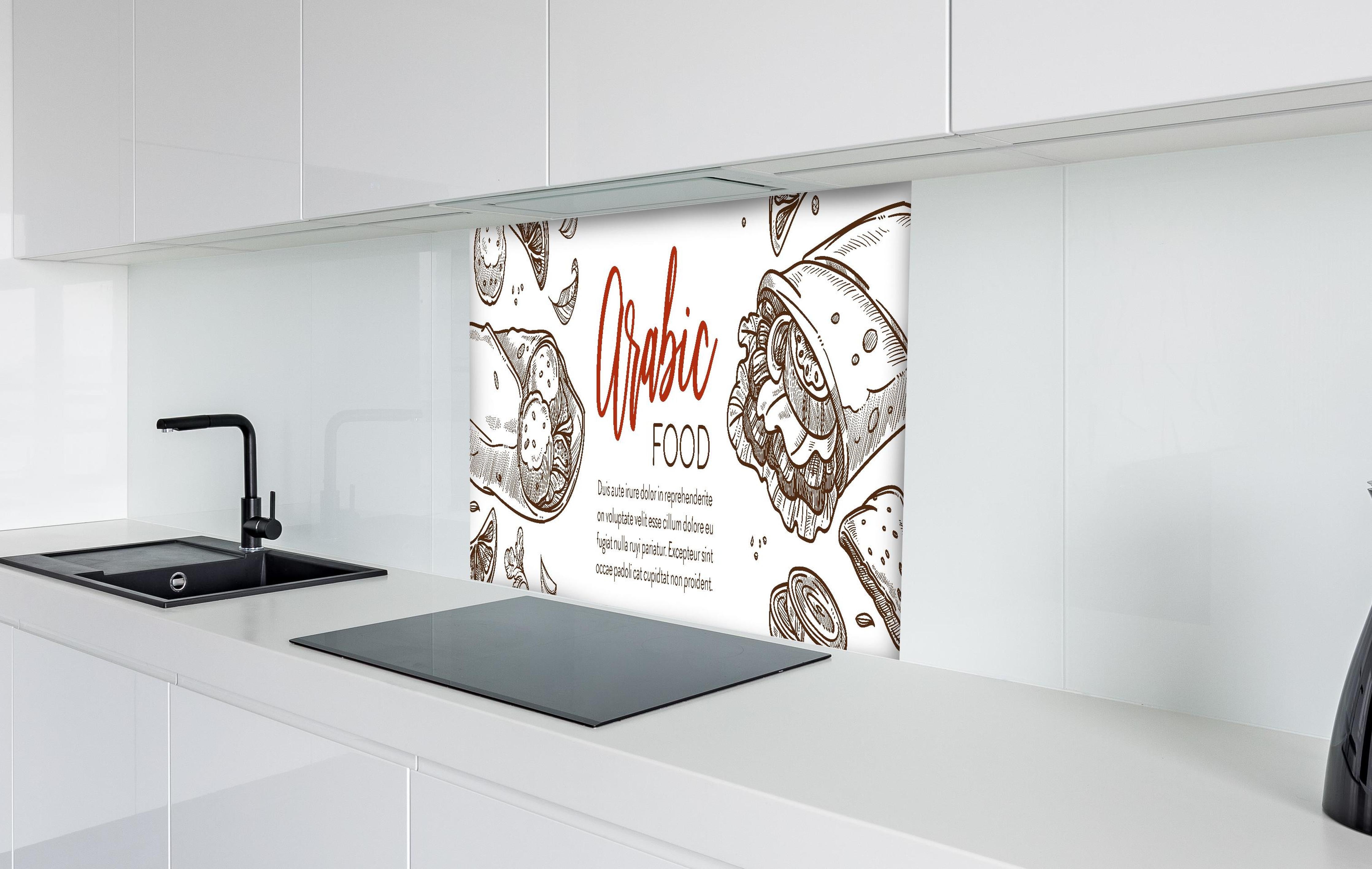 Spritzschutz - Handgezeichnete Arabische Speisen Grafik hinter einem Cerankochfeld zwischen Holz-Kochutensilien
