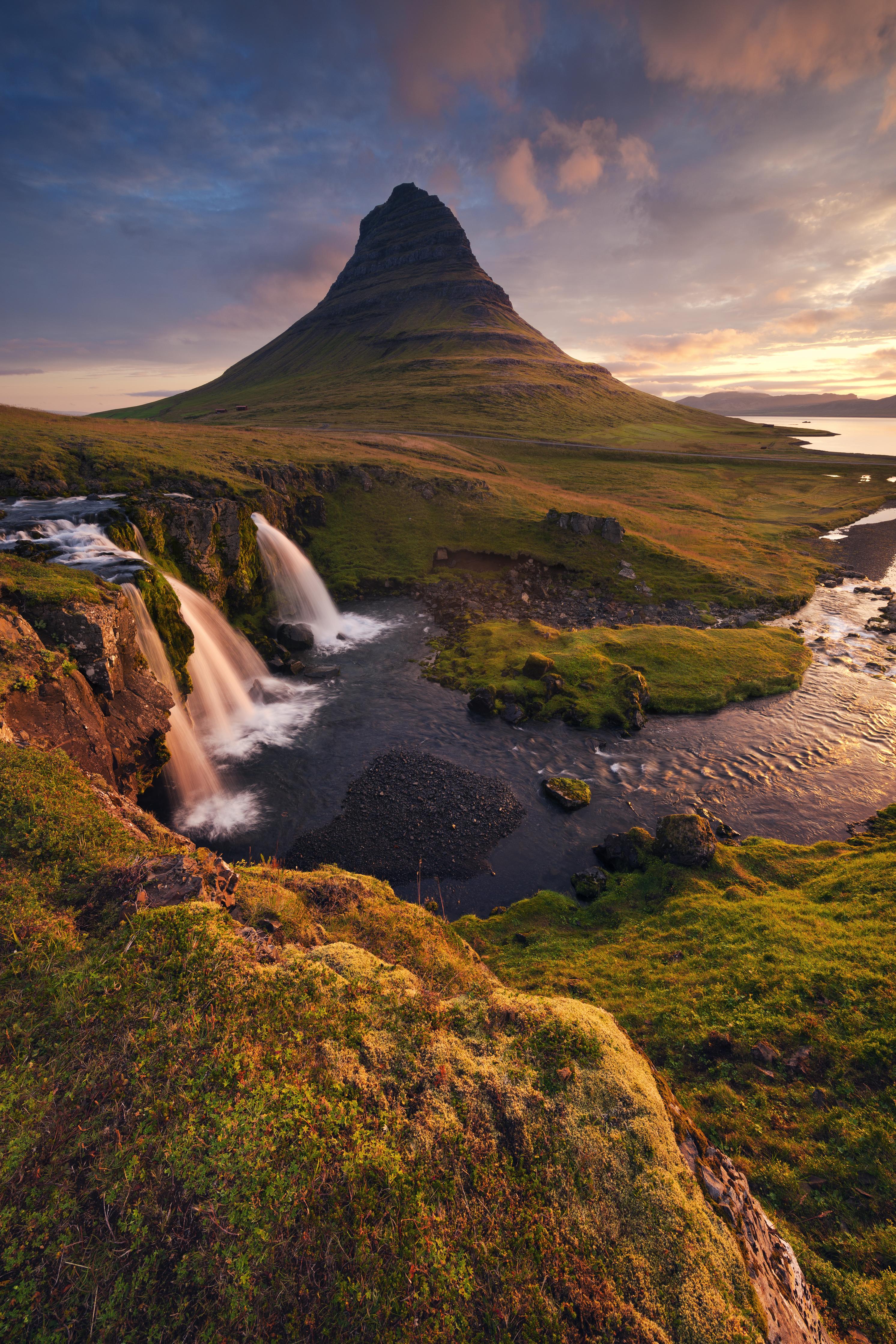 Spritzschutz-Kirkjufell Wasserfall Island Morgendämmerung