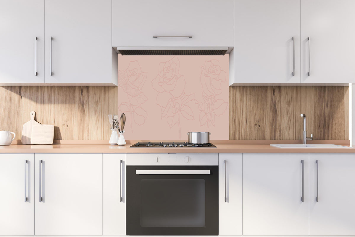 Spritzschutz - Minimalistische Rosa Linienrosen Illustration hinter einem Cerankochfeld zwischen Holz-Kochutensilien
