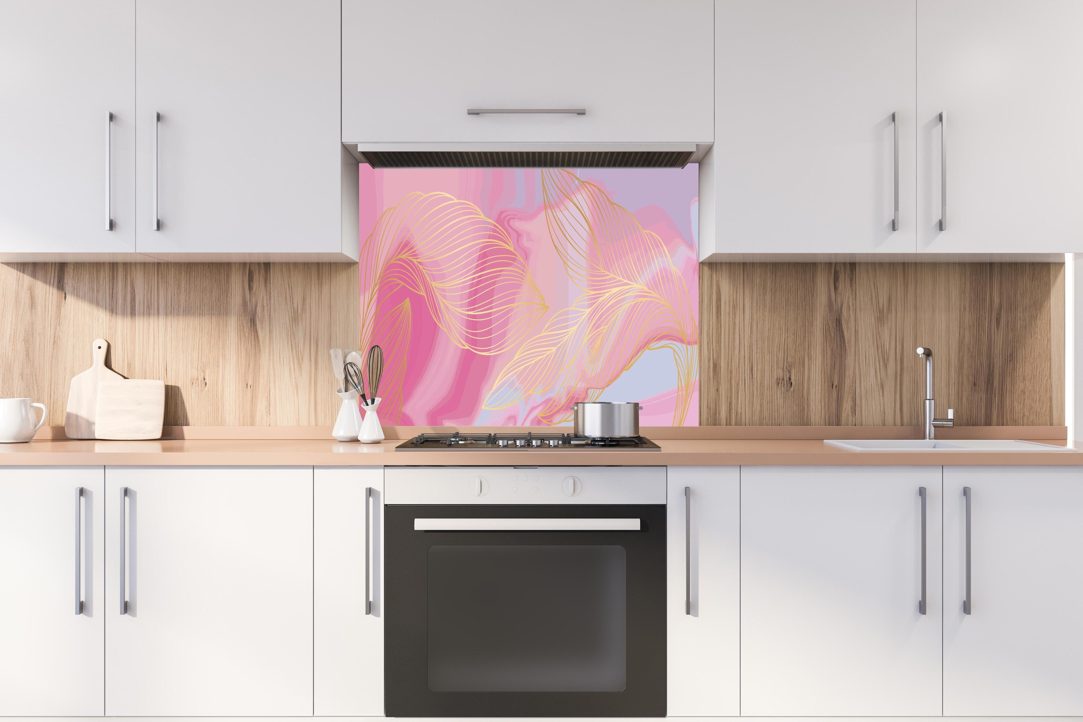 Spritzschutz - Moderne Rosa und Gelbe Wellenlinien Kunst hinter einem Cerankochfeld zwischen Holz-Kochutensilien
