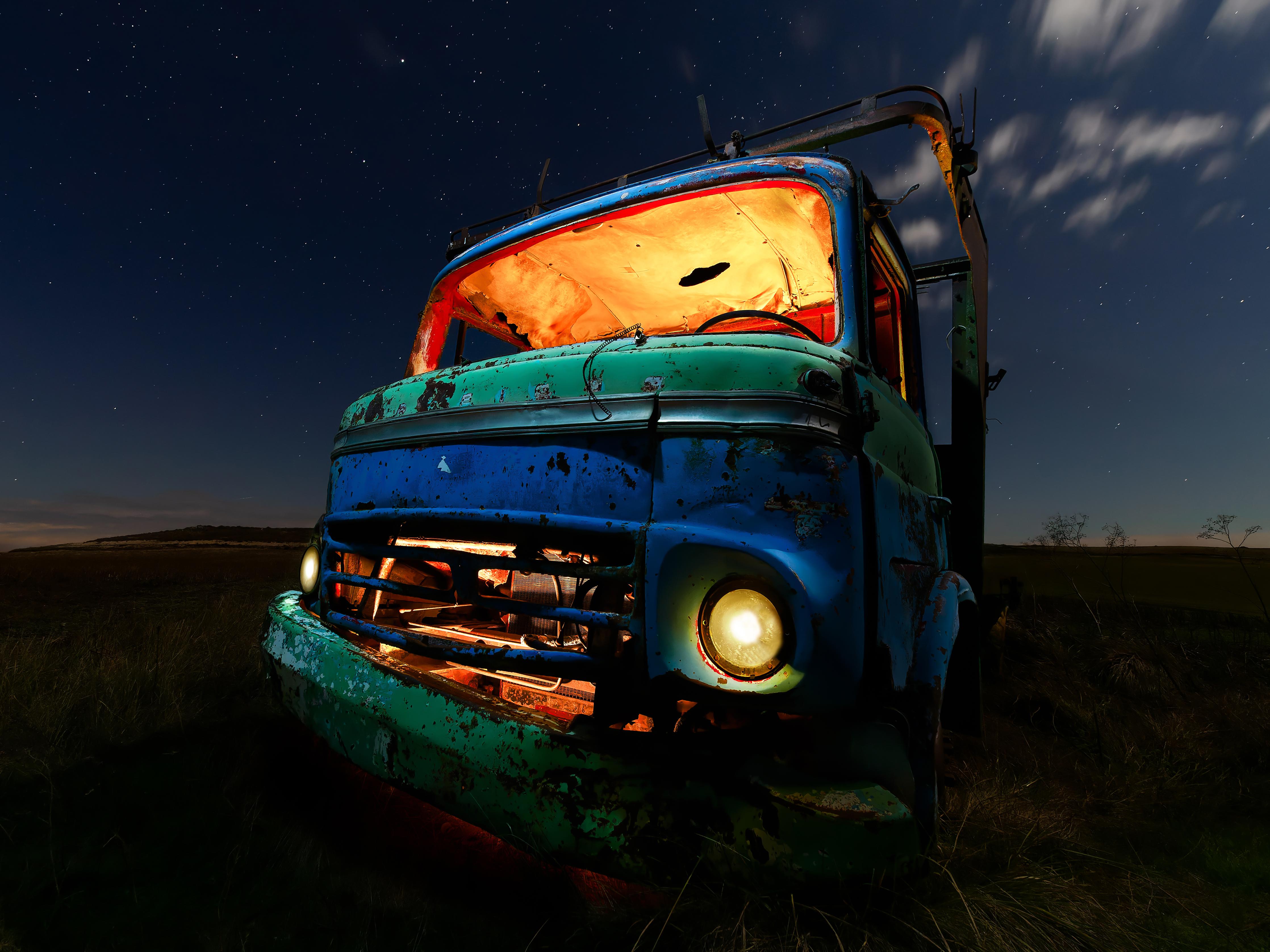 Spritzschutz-Nahaufnahme - Rostiger Lastkraftwagen