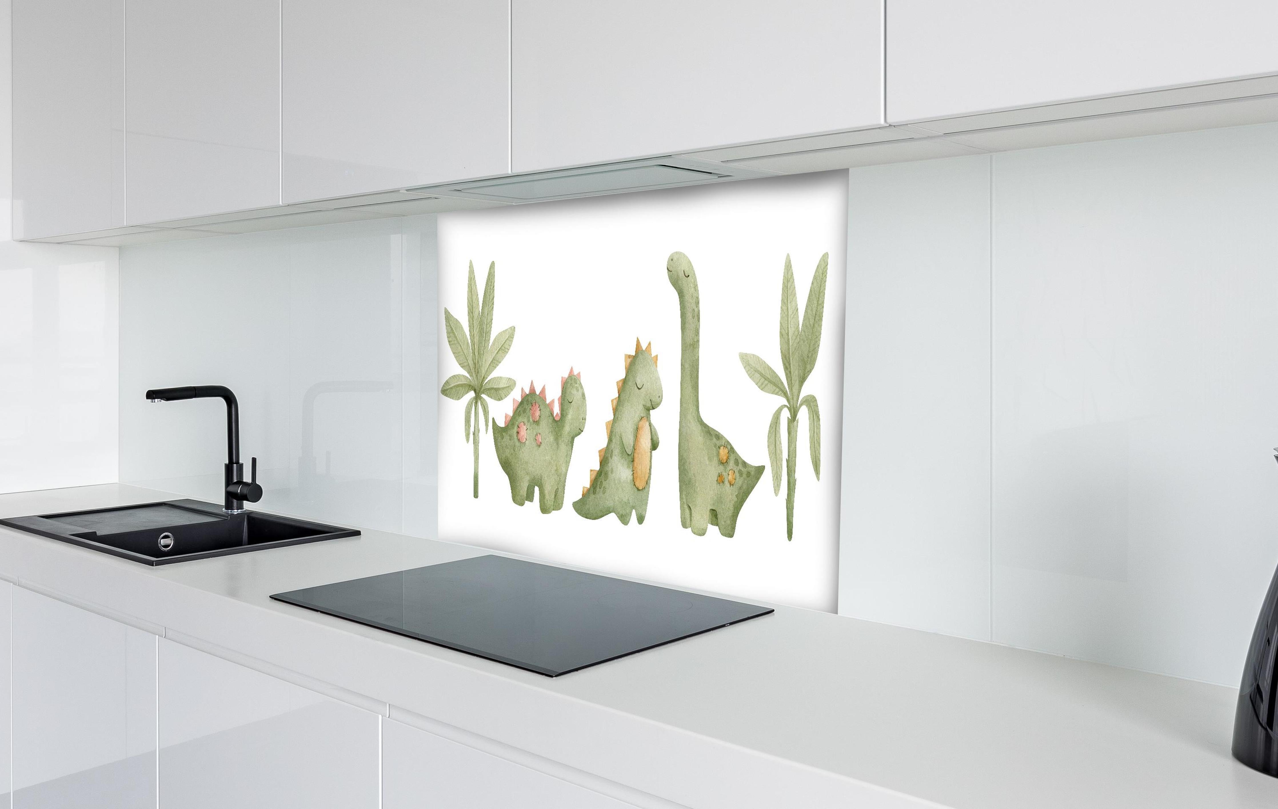 Spritzschutz - Niedliche Dinosaurier hinter einem Cerankochfeld zwischen Holz-Kochutensilien
