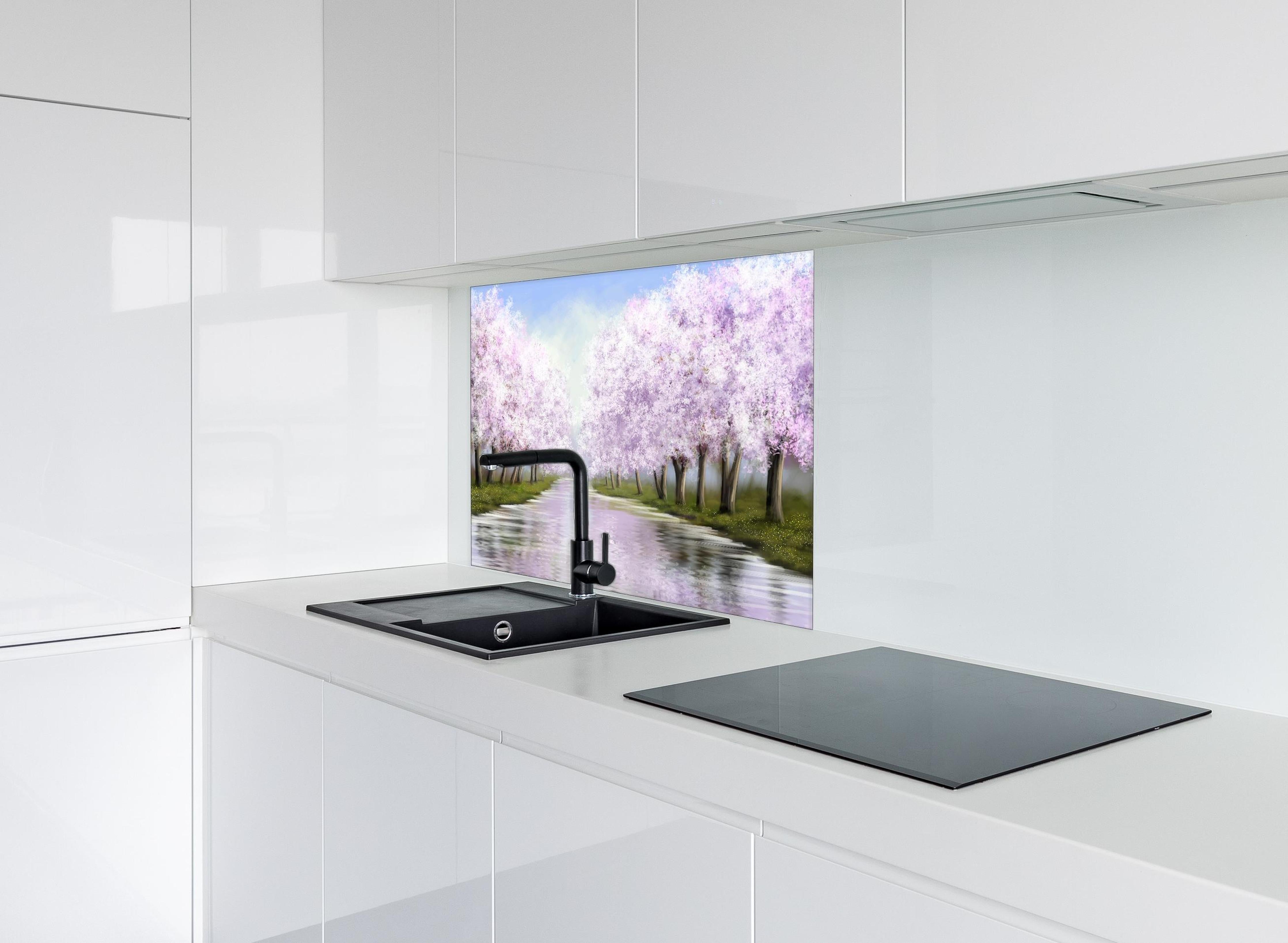 Spritzschutz - Ölgemälde einer wunderschönen Landschaft hinter einem Cerankochfeld zwischen Holz-Kochutensilien
