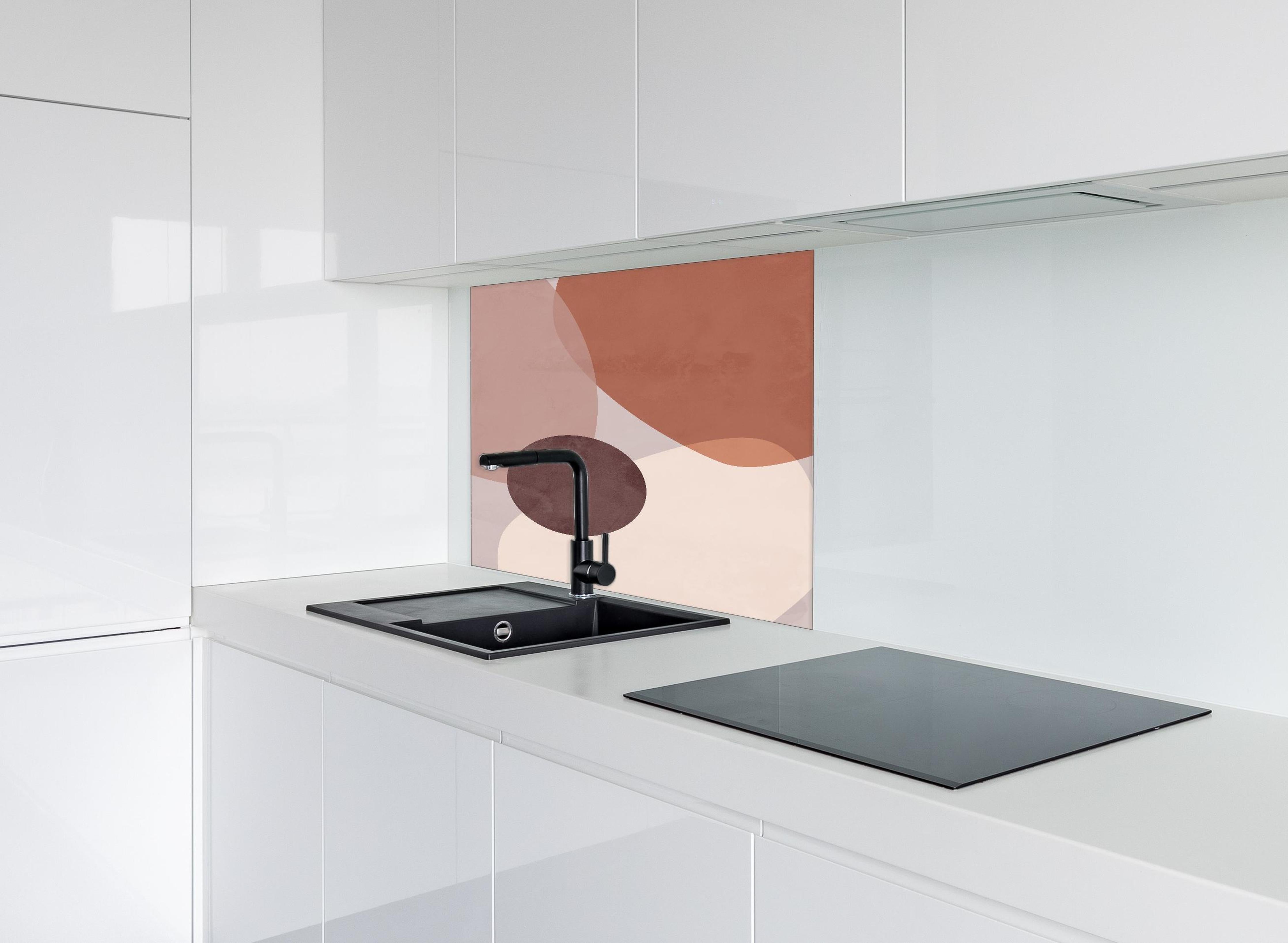 Spritzschutz - Pastellfarbene Kreise in minimalistischem Stil hinter einem Cerankochfeld zwischen Holz-Kochutensilien
