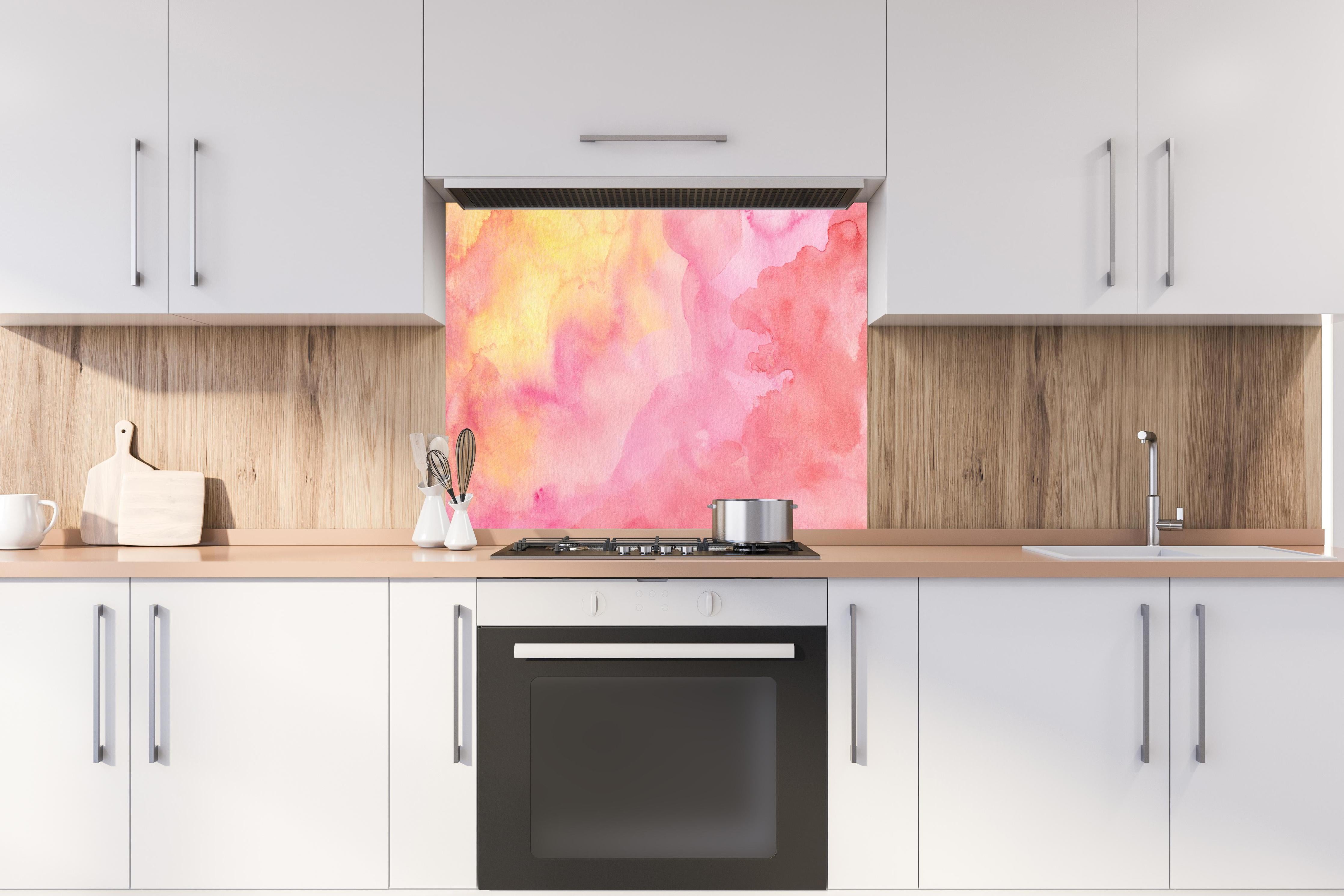 Spritzschutz - Rosa Verwaschenes Farben-Design hinter einem Cerankochfeld zwischen Holz-Kochutensilien
