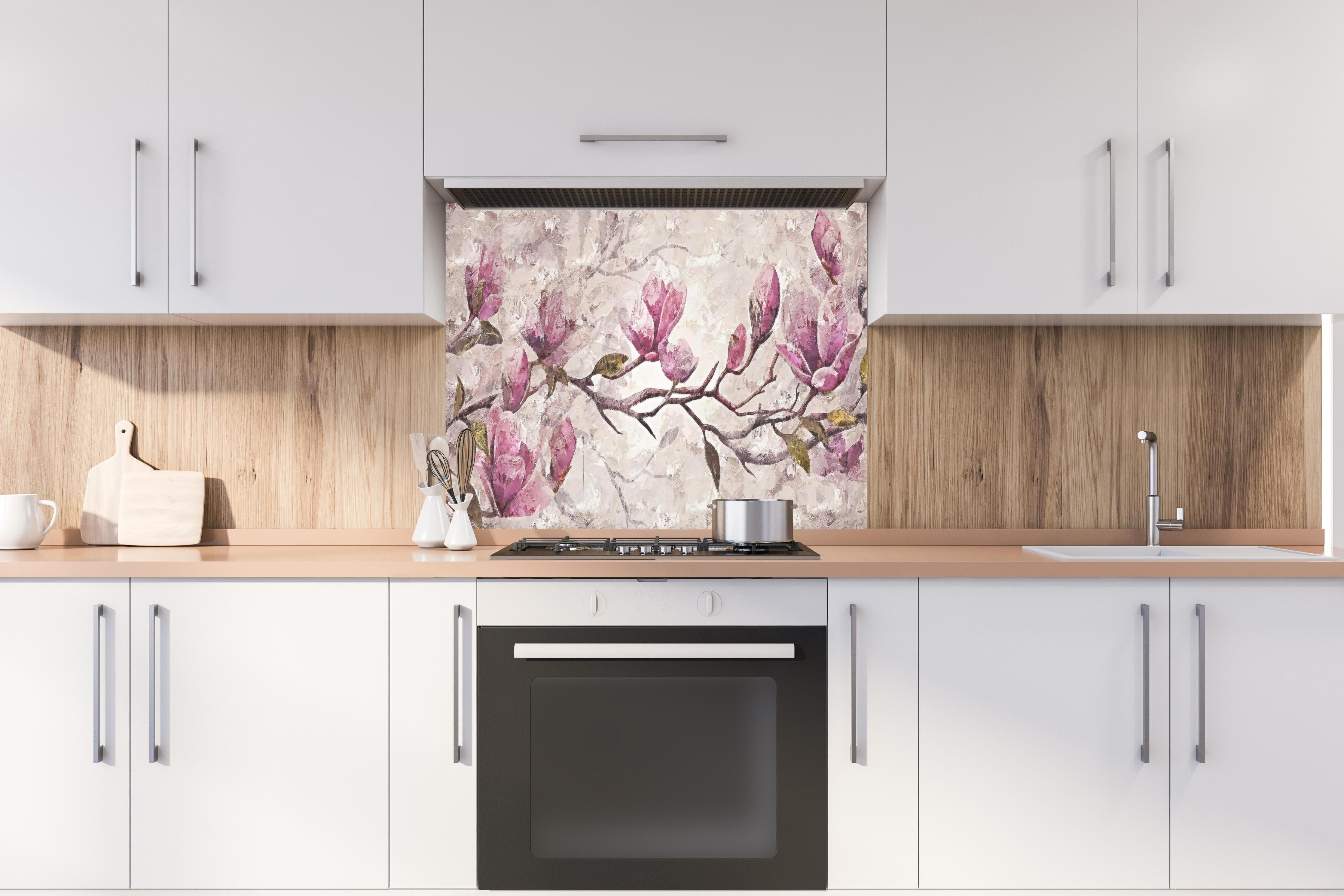 Spritzschutz - Sakura Baum - Gemälde hinter einem Cerankochfeld zwischen Holz-Kochutensilien
