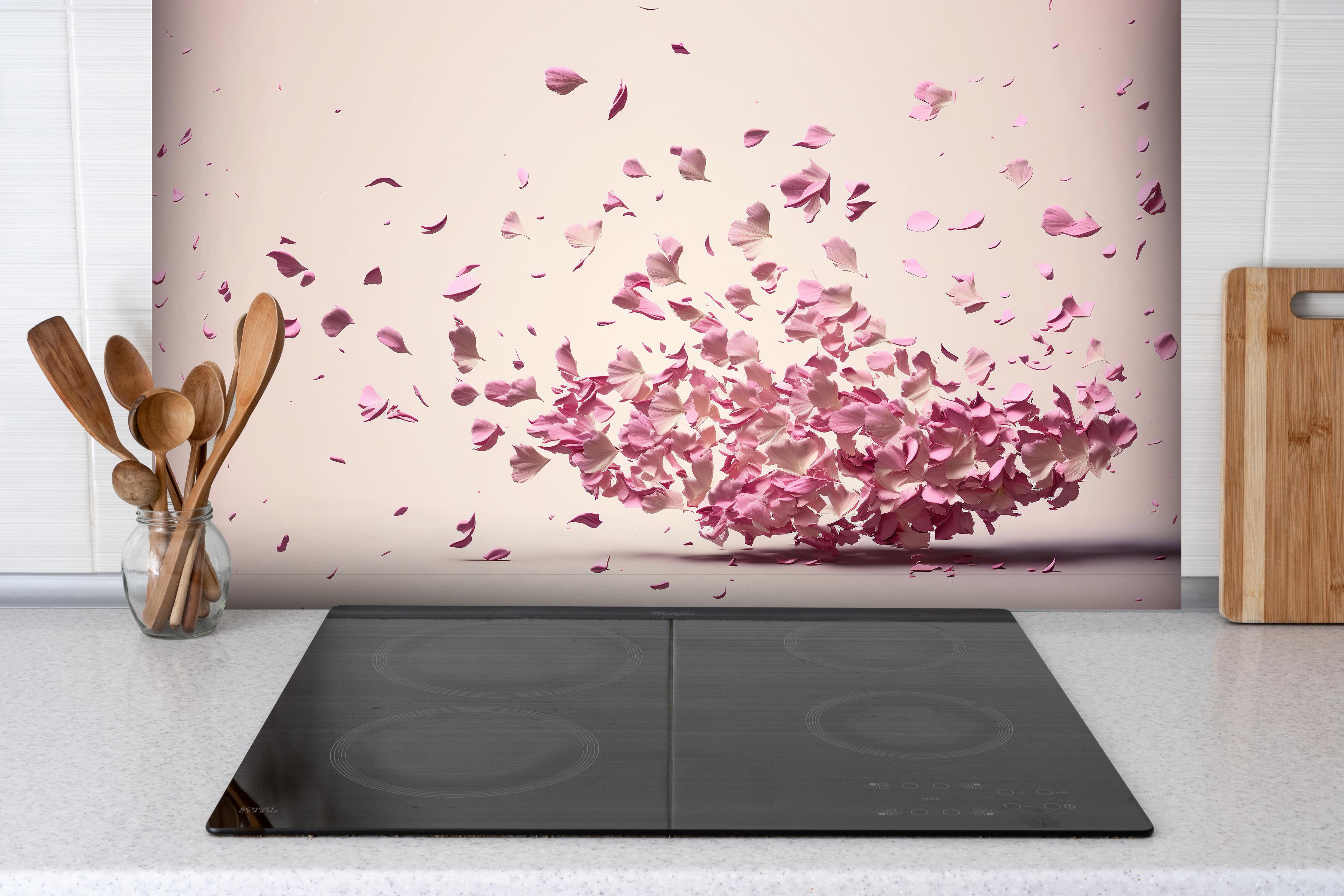 Spritzschutz - Sakura Kirschblüten Explosion in Pastellrosa hinter einem Cerankochfeld zwischen Holz-Kochutensilien
