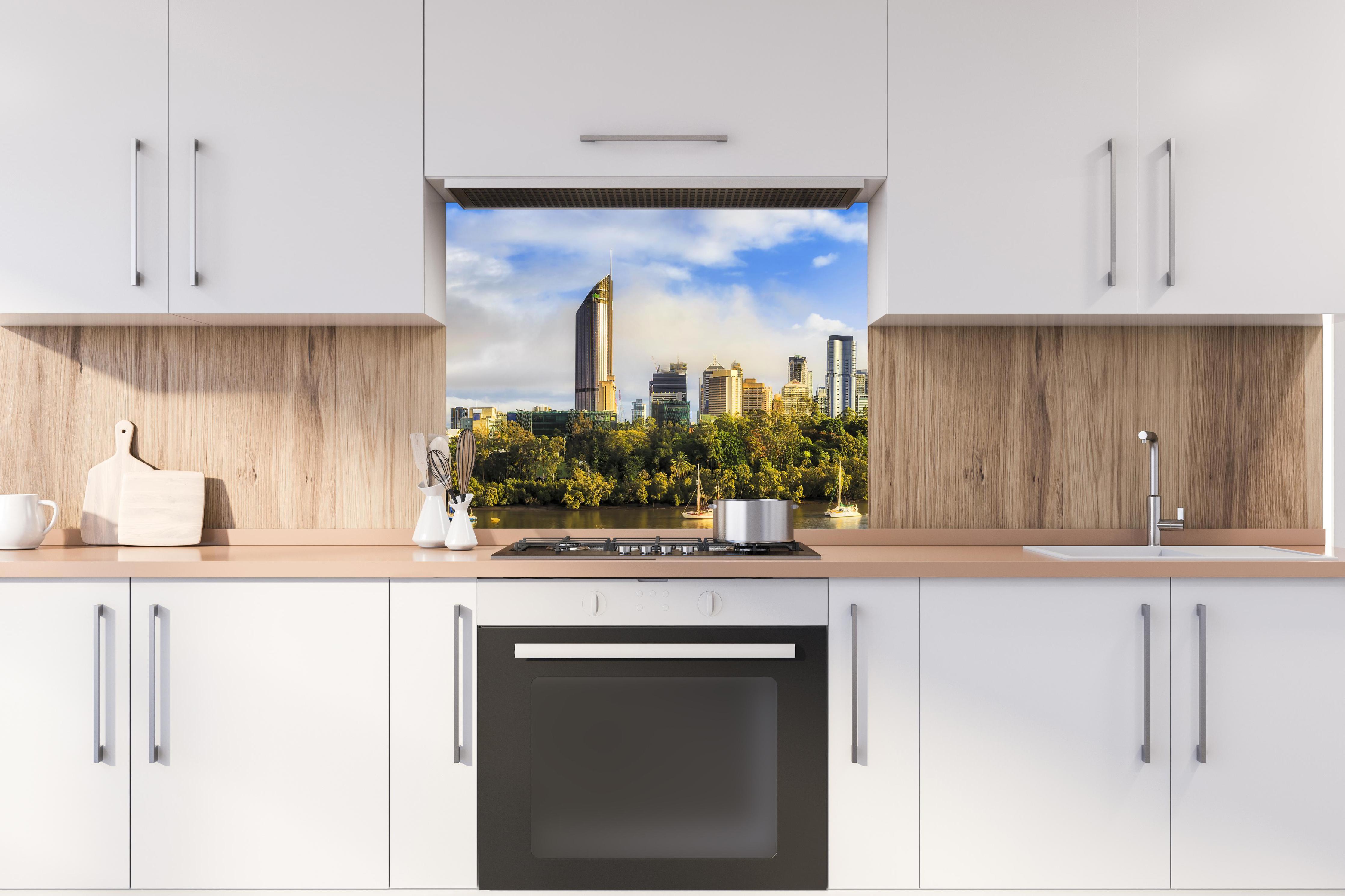 Spritzschutz - Brisbane Skyline mit Fluss hinter stilvollem Gasherd unter Dunstabzugshaube