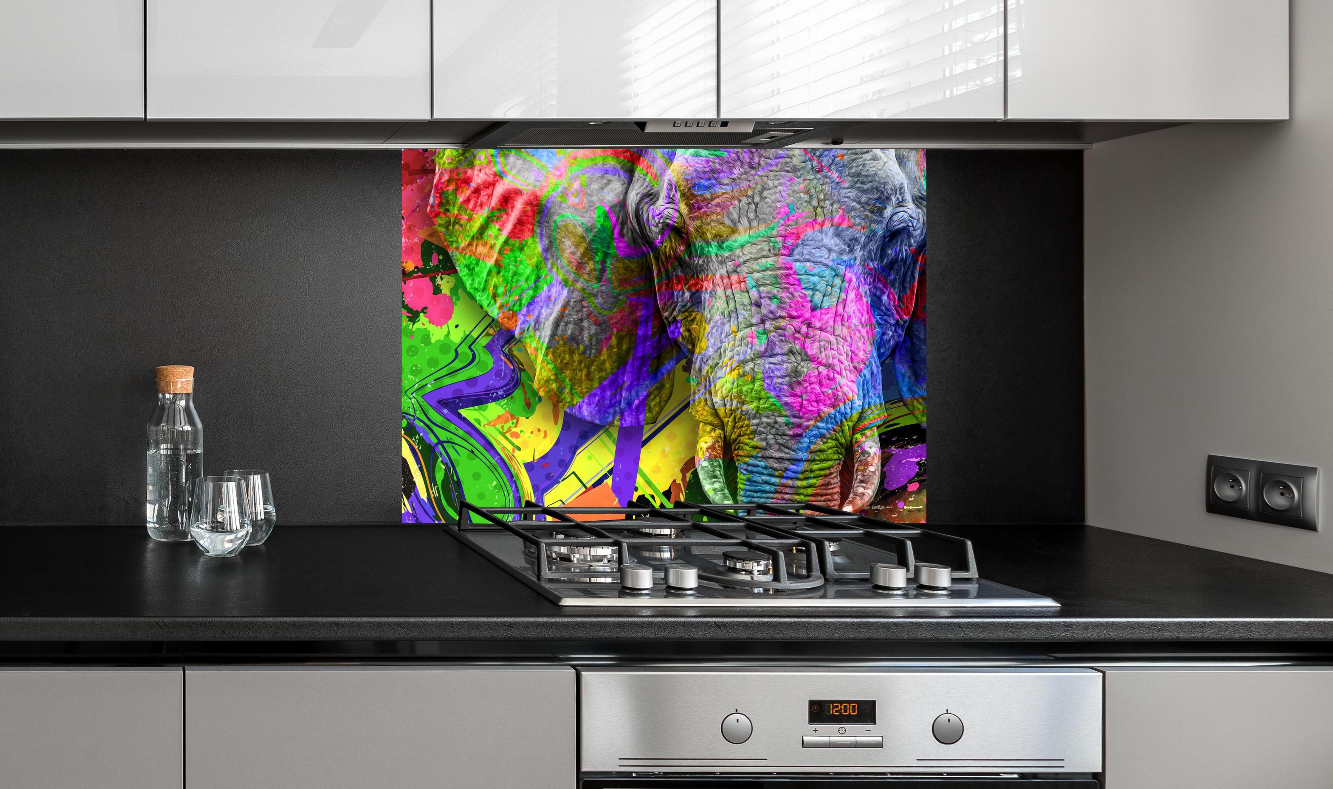 Spritzschutz - Bunter abstrakter Elefantenkopf an edler Anthrazit-Wand hinter silbernem Gasherd