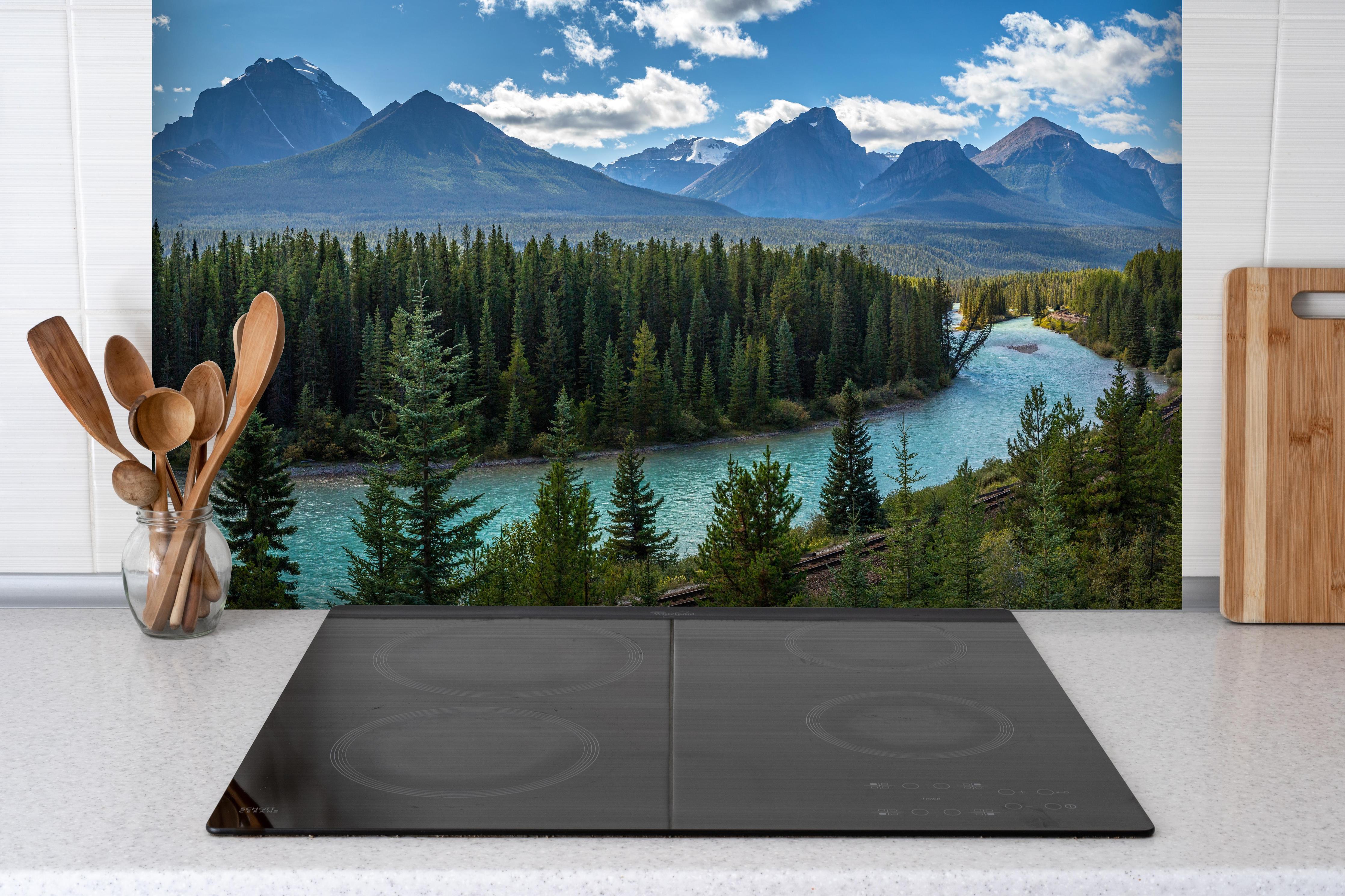 Spritzschutz - Kanada Nationalpark Natur Zug Gleisen hinter einem Cerankochfeld zwischen Holz-Kochutensilien
