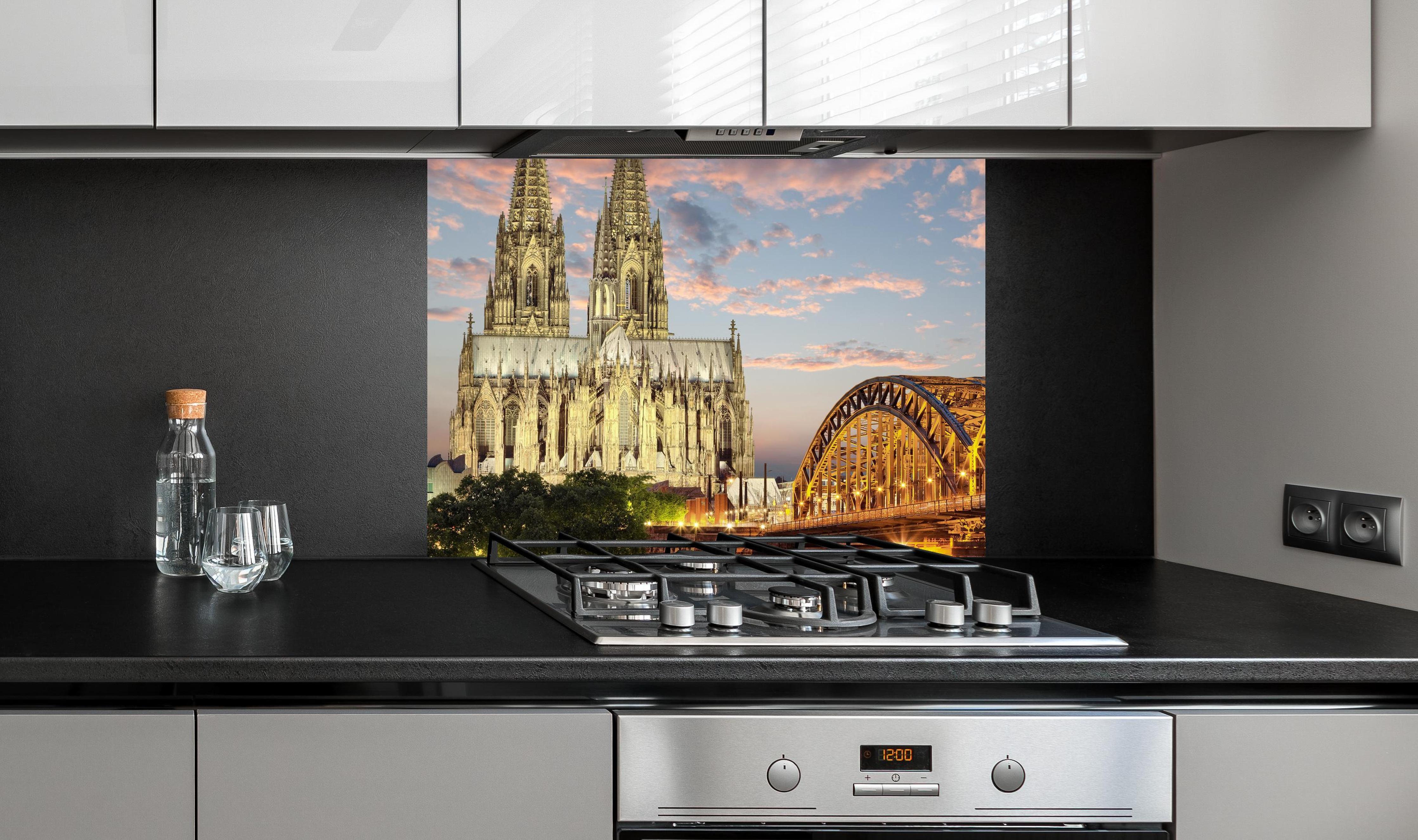 Spritzschutz - Köln Dom am Rhein mit Brücke an edler Anthrazit-Wand hinter silbernem Gasherd