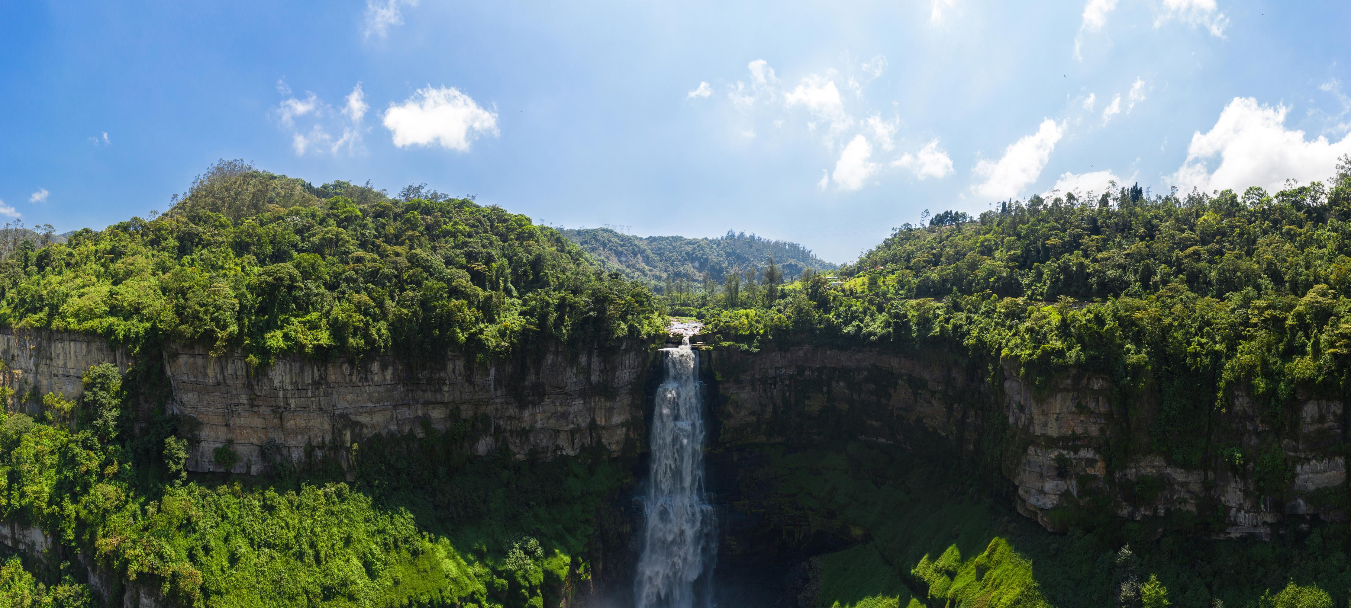 Spritzschutz-Luftaufnahme von El Salto de Tequendama