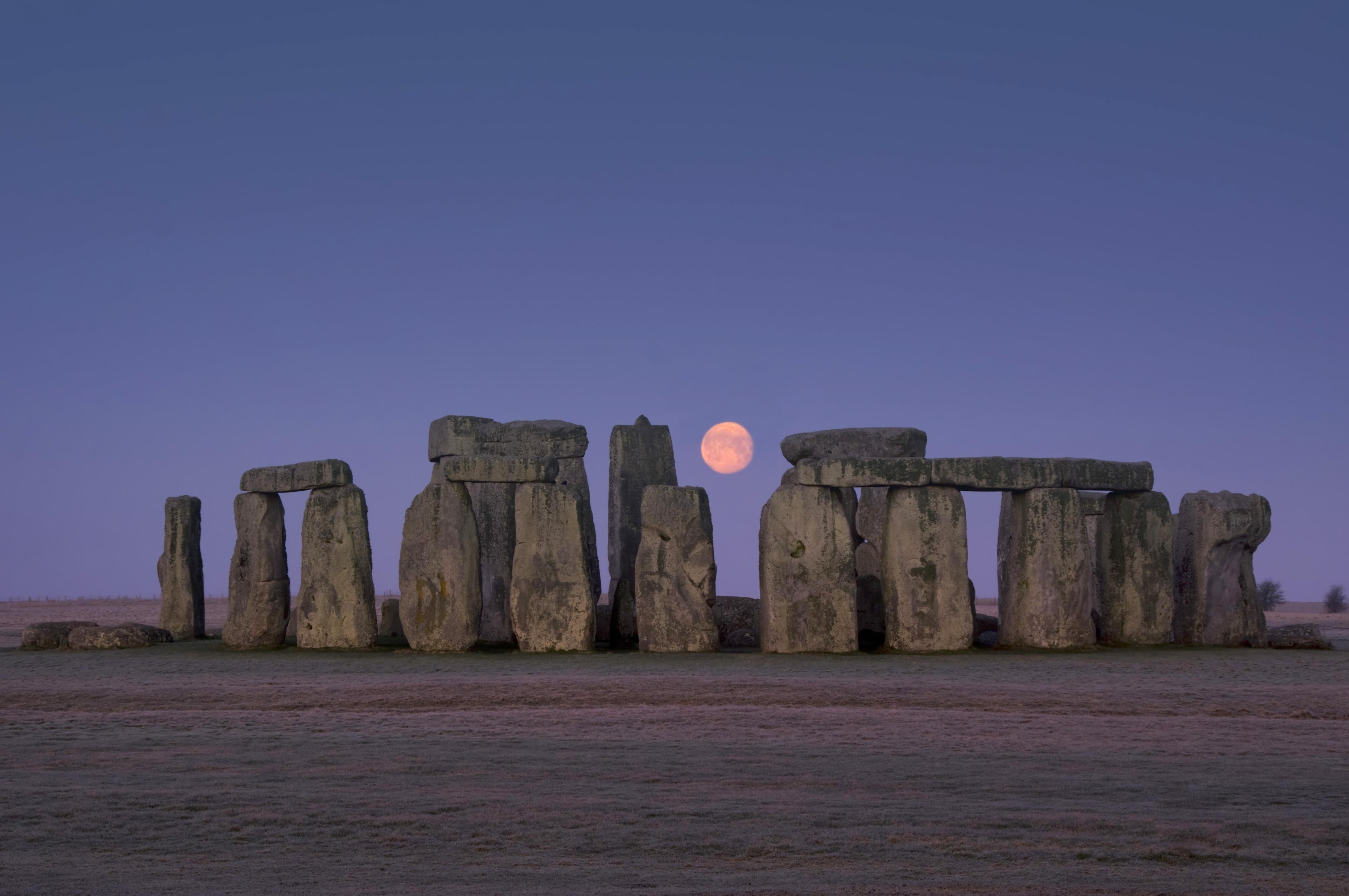 Spritzschutz-Stonehenge bei Nacht -  England