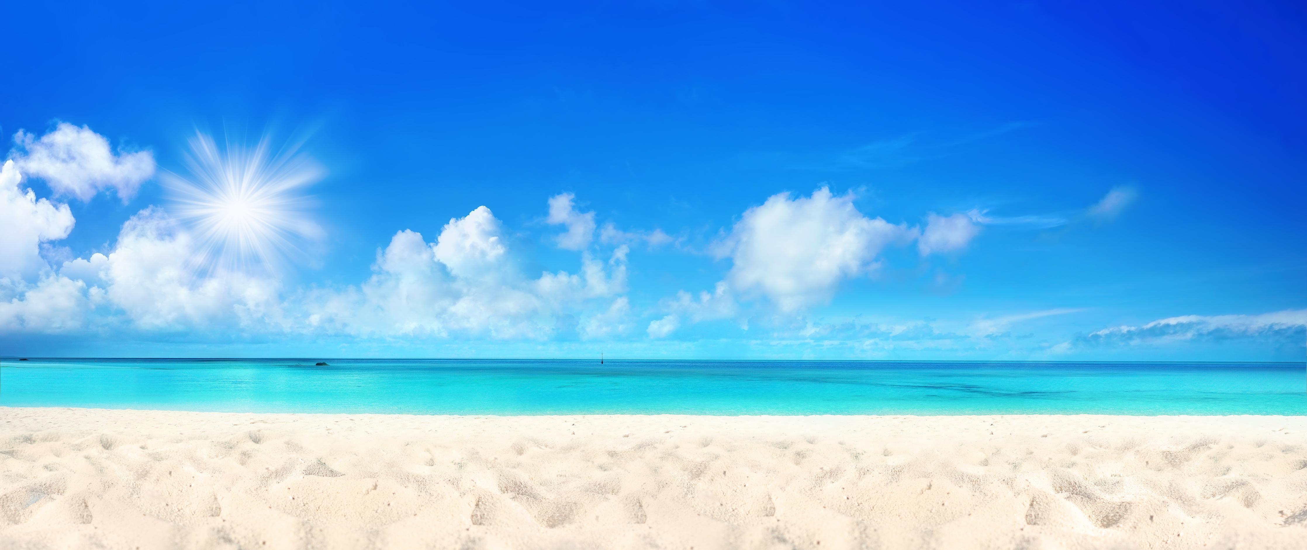 Spritzschutz-Wunderschöner Strand mit hellem Sand