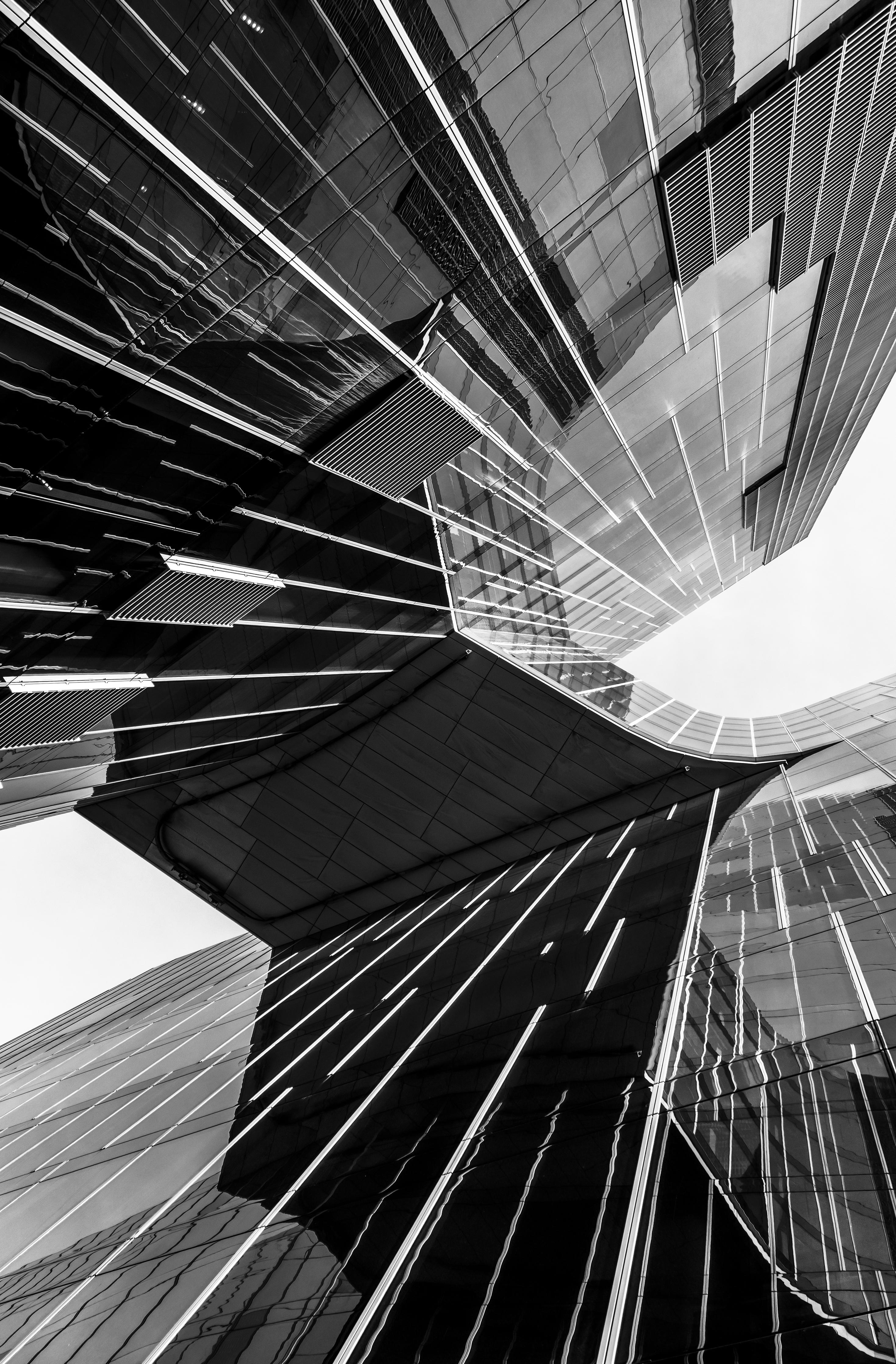 Spritzschutz-Urbaner Schwarz-Weiß Perspektivenblick