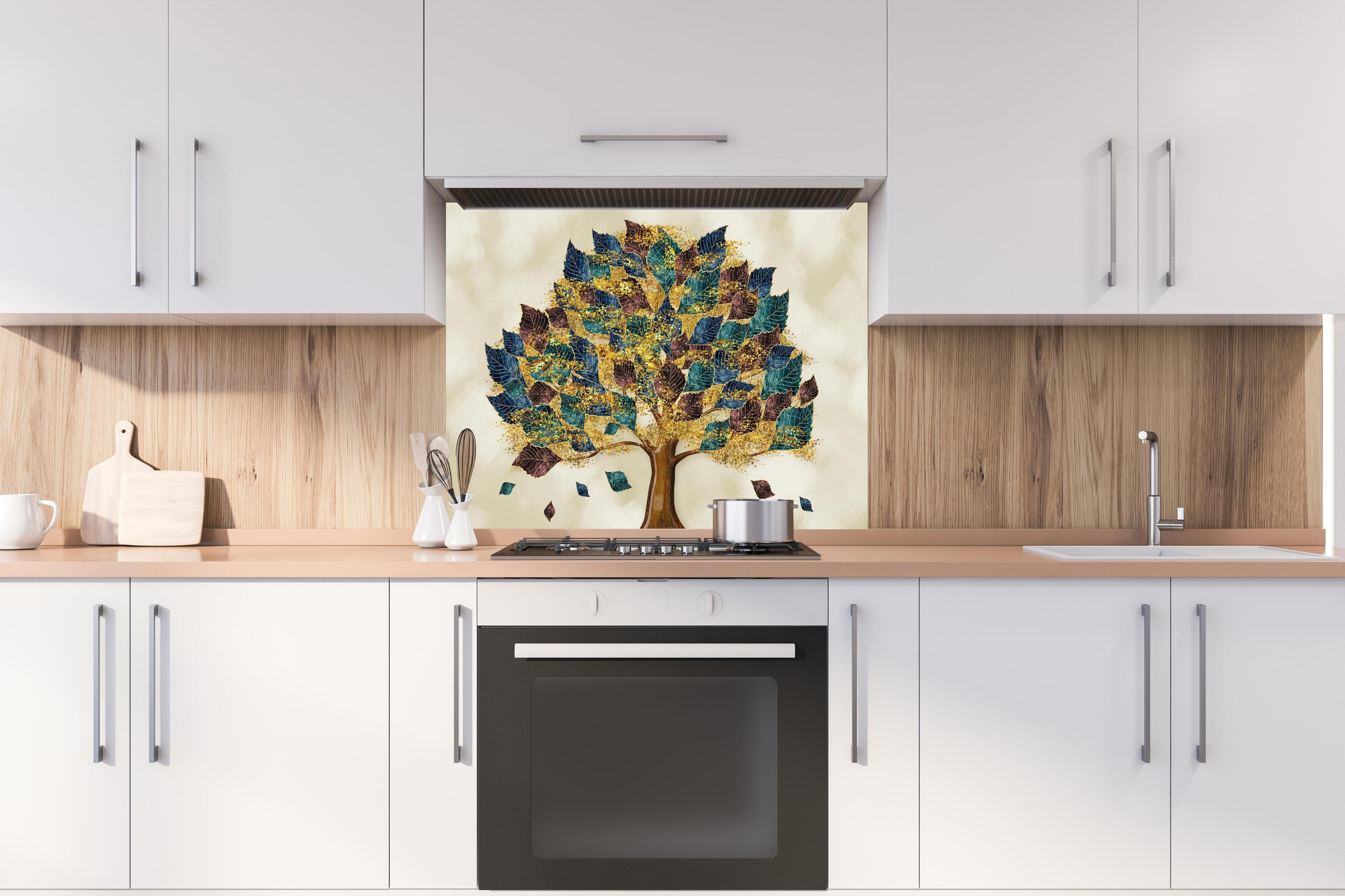 Spritzschutz - Wandmalerei - Bunter Baum hinter einem Cerankochfeld zwischen Holz-Kochutensilien
