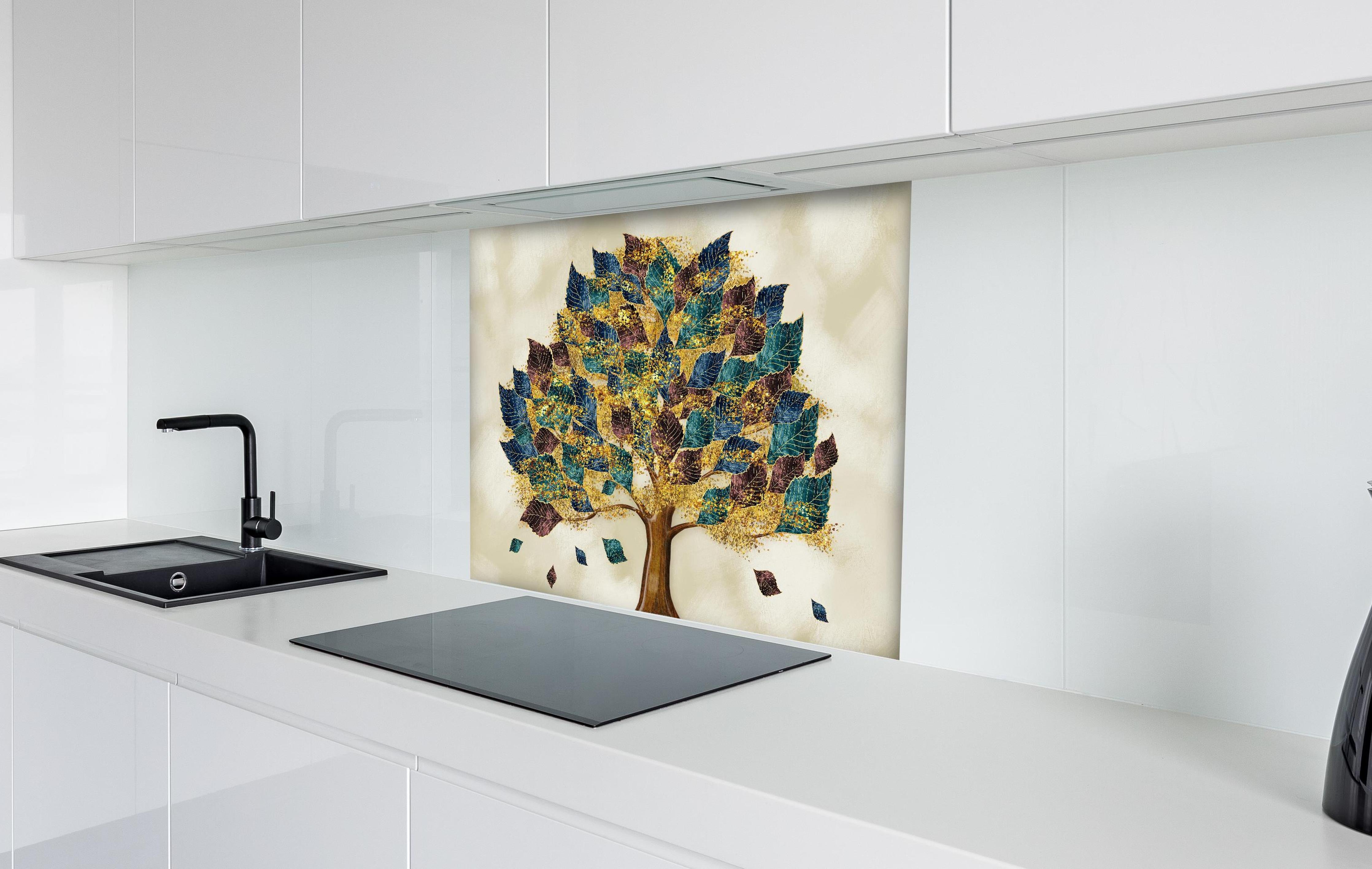 Spritzschutz - Wandmalerei - Bunter Baum hinter einem Cerankochfeld zwischen Holz-Kochutensilien
