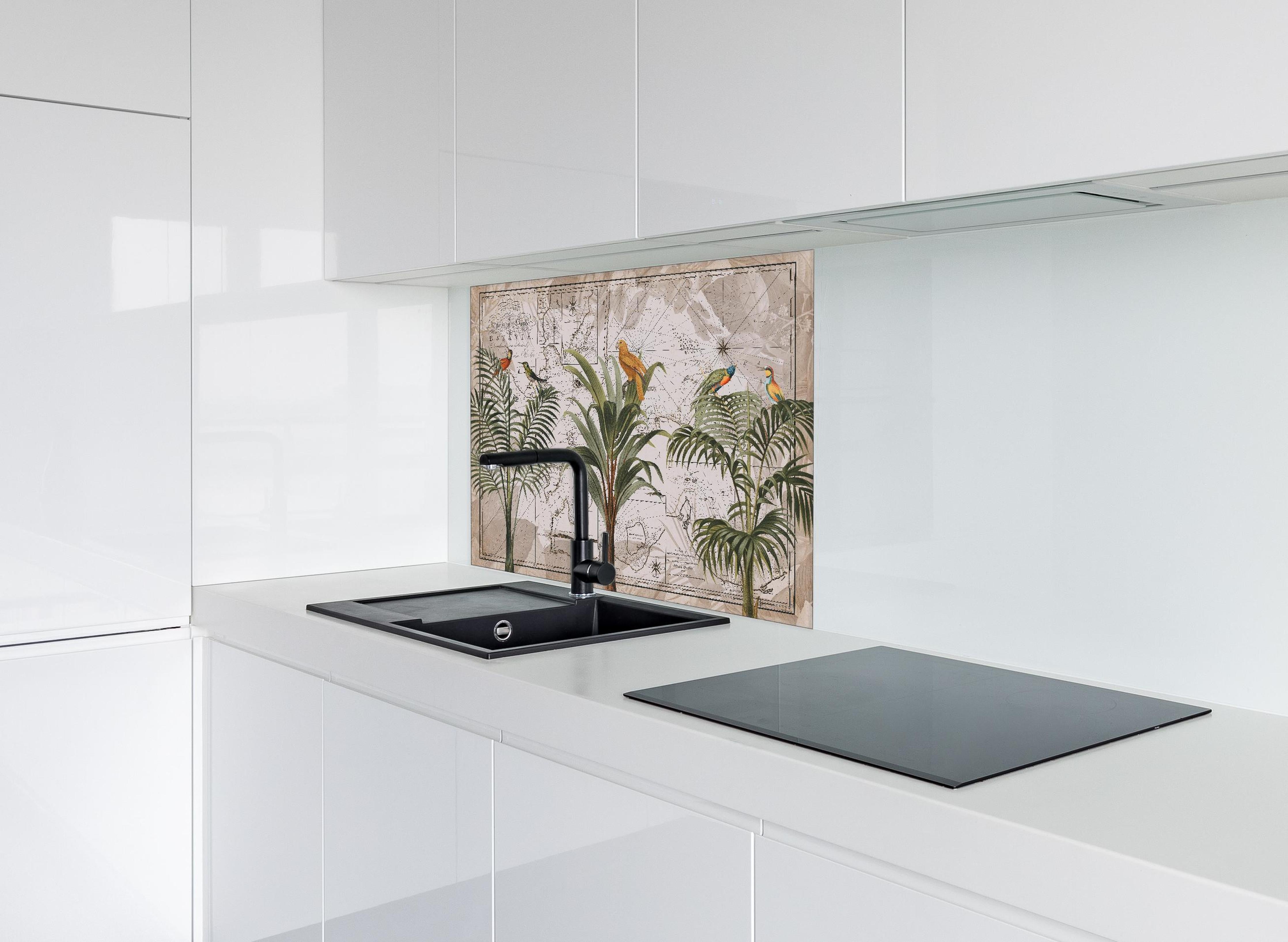 Spritzschutz - Weltkarte - Indonesien hinter einem Cerankochfeld zwischen Holz-Kochutensilien
