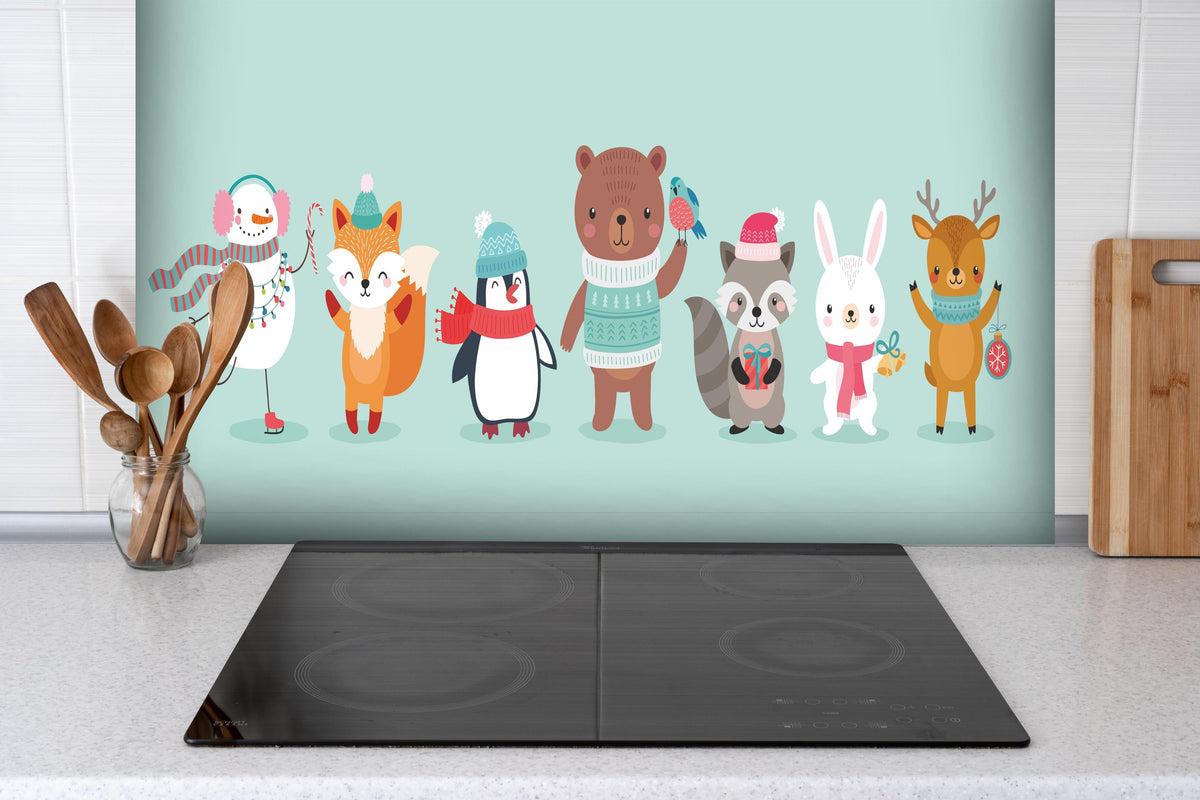 Spritzschutz - Winter-Tiere Cartoon Illustration hinter einem Cerankochfeld zwischen Holz-Kochutensilien
