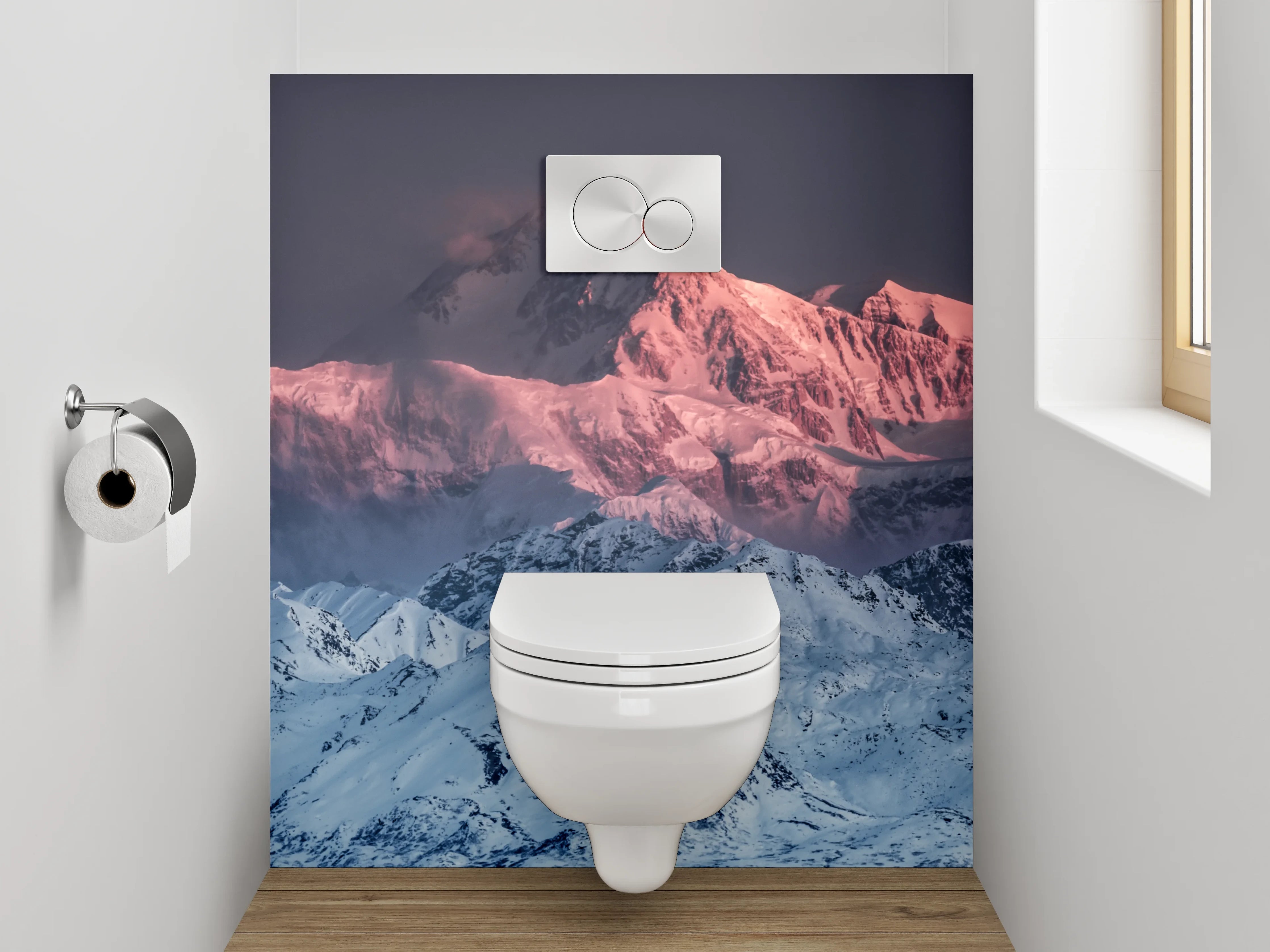 WC-Rückwand - Alpenglühen: Verschneite Berglandschaft zur Blauen Stunde