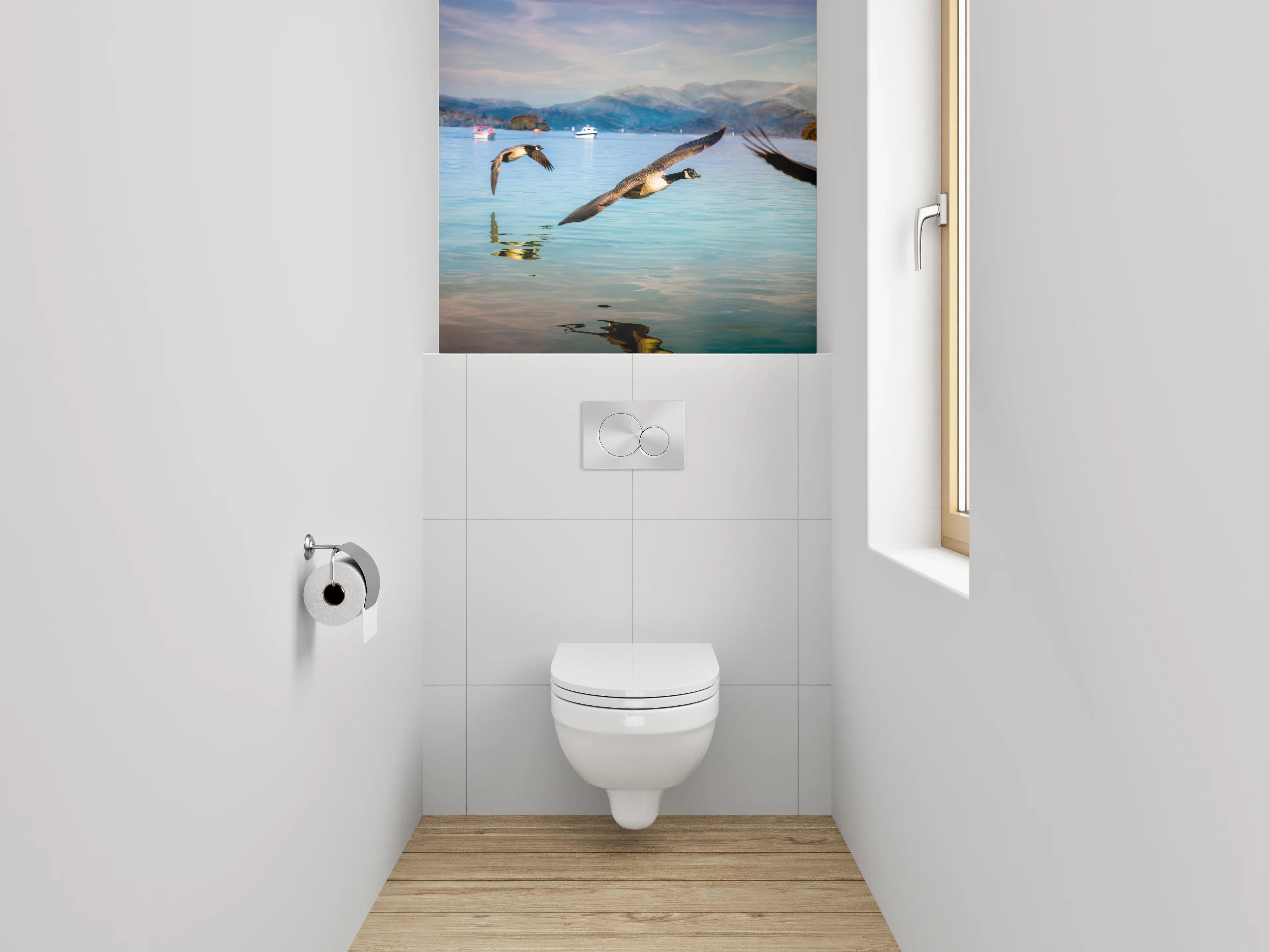 WC-Rückwand - Fliegende Wildgänse am Seeufer